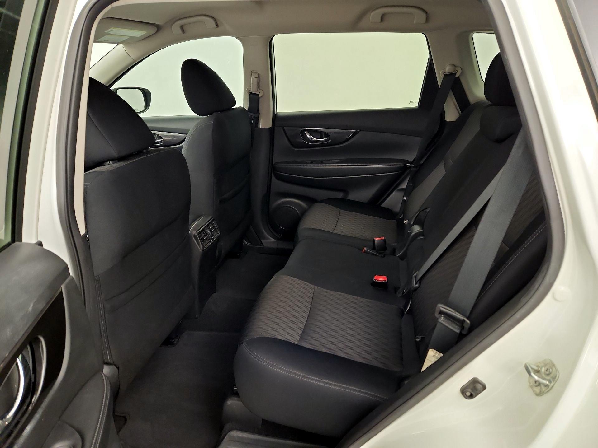 Thumbnail: 2018 Nissan Rogue - 19