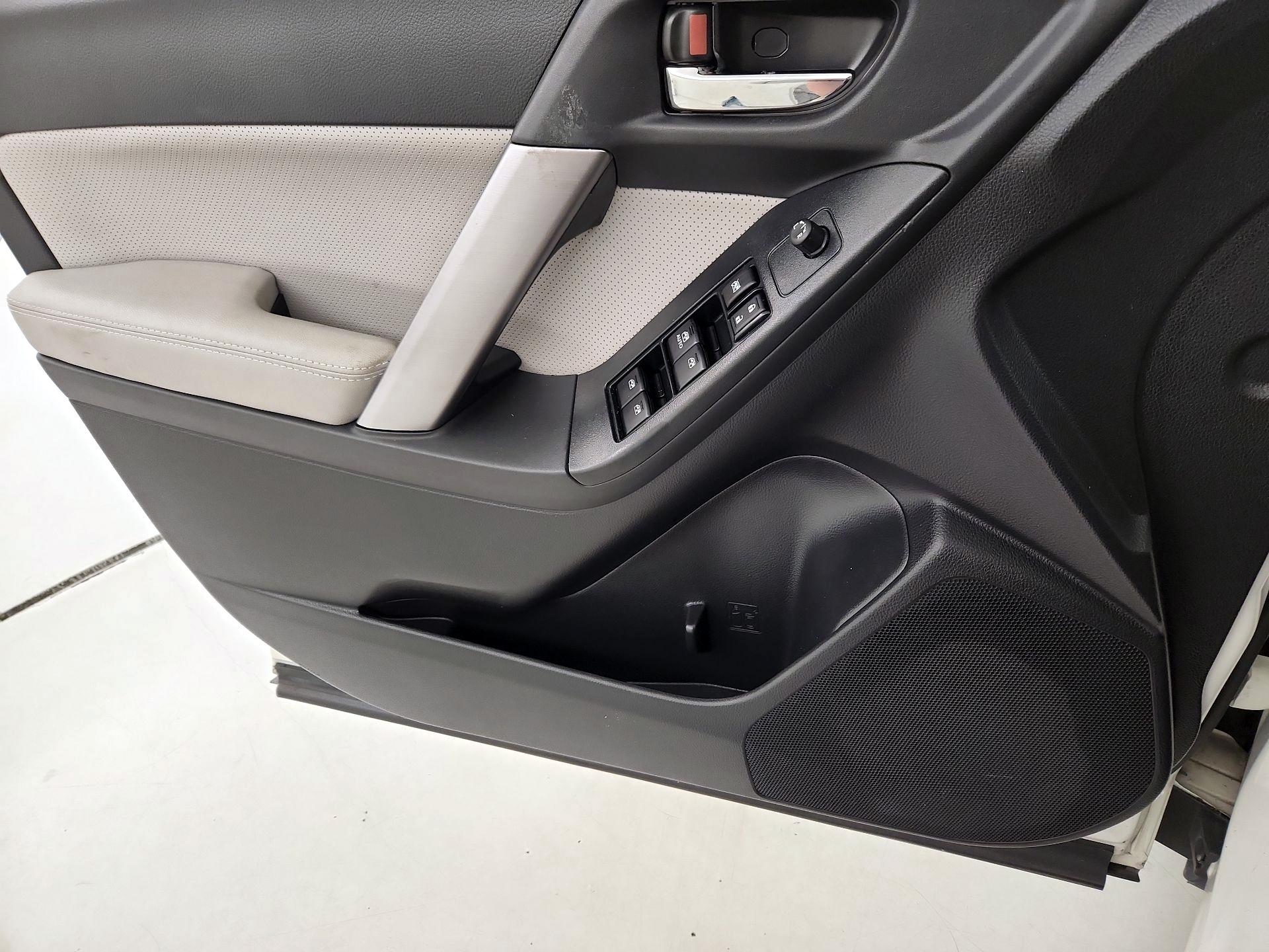 Thumbnail: 2016 Subaru Forester - 12