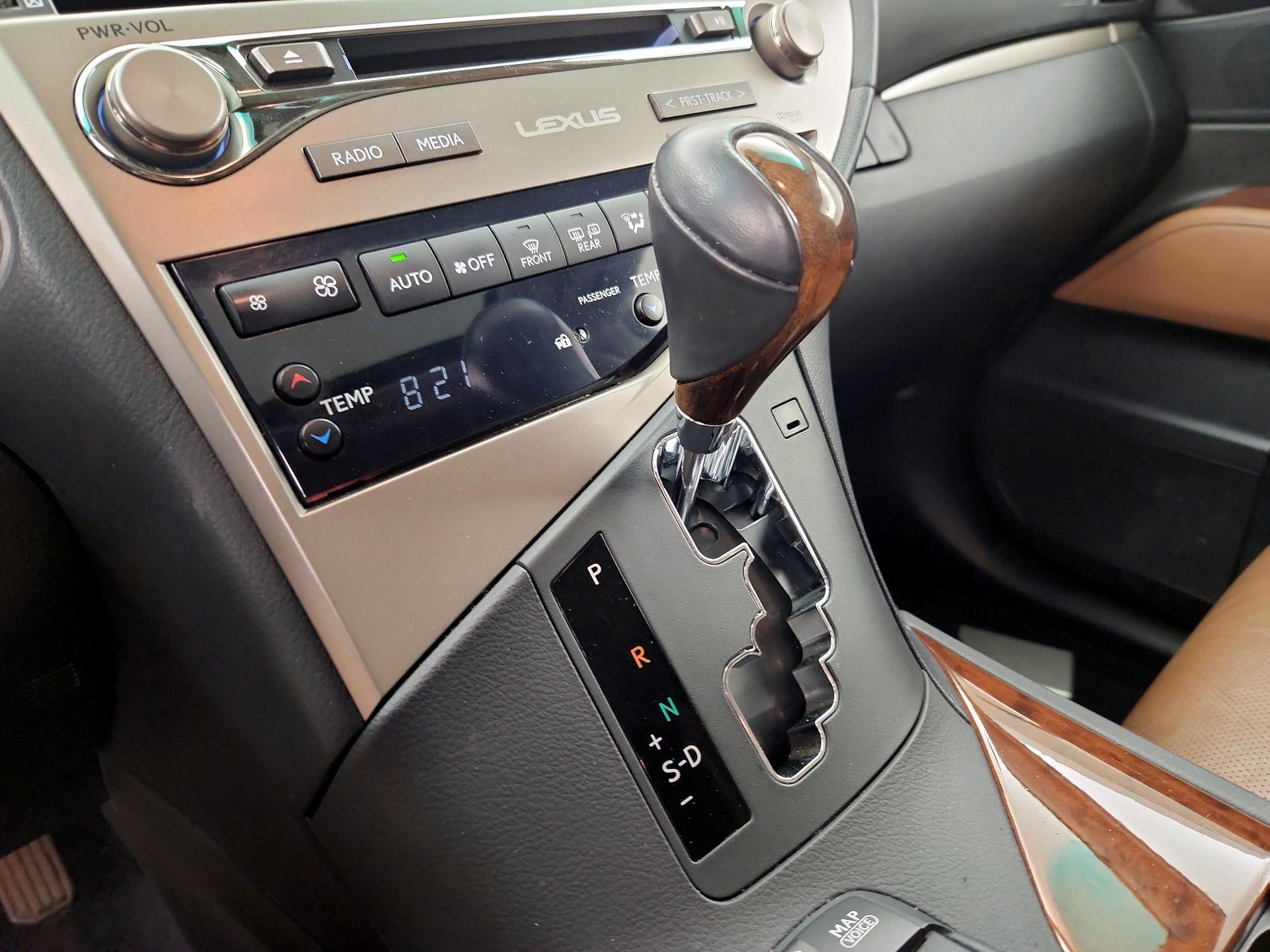 Thumbnail: 2015 Lexus RX - 17