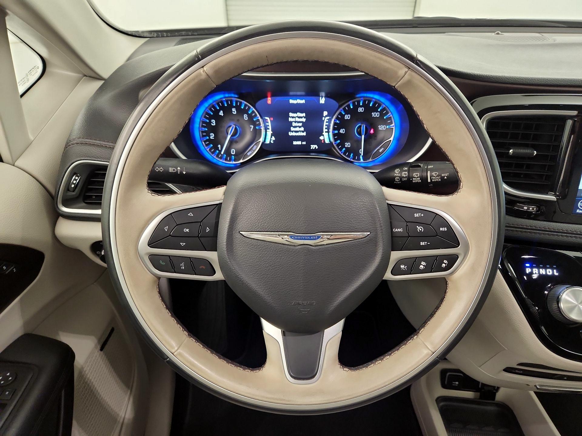 Thumbnail: 2018 Chrysler Pacifica - 10