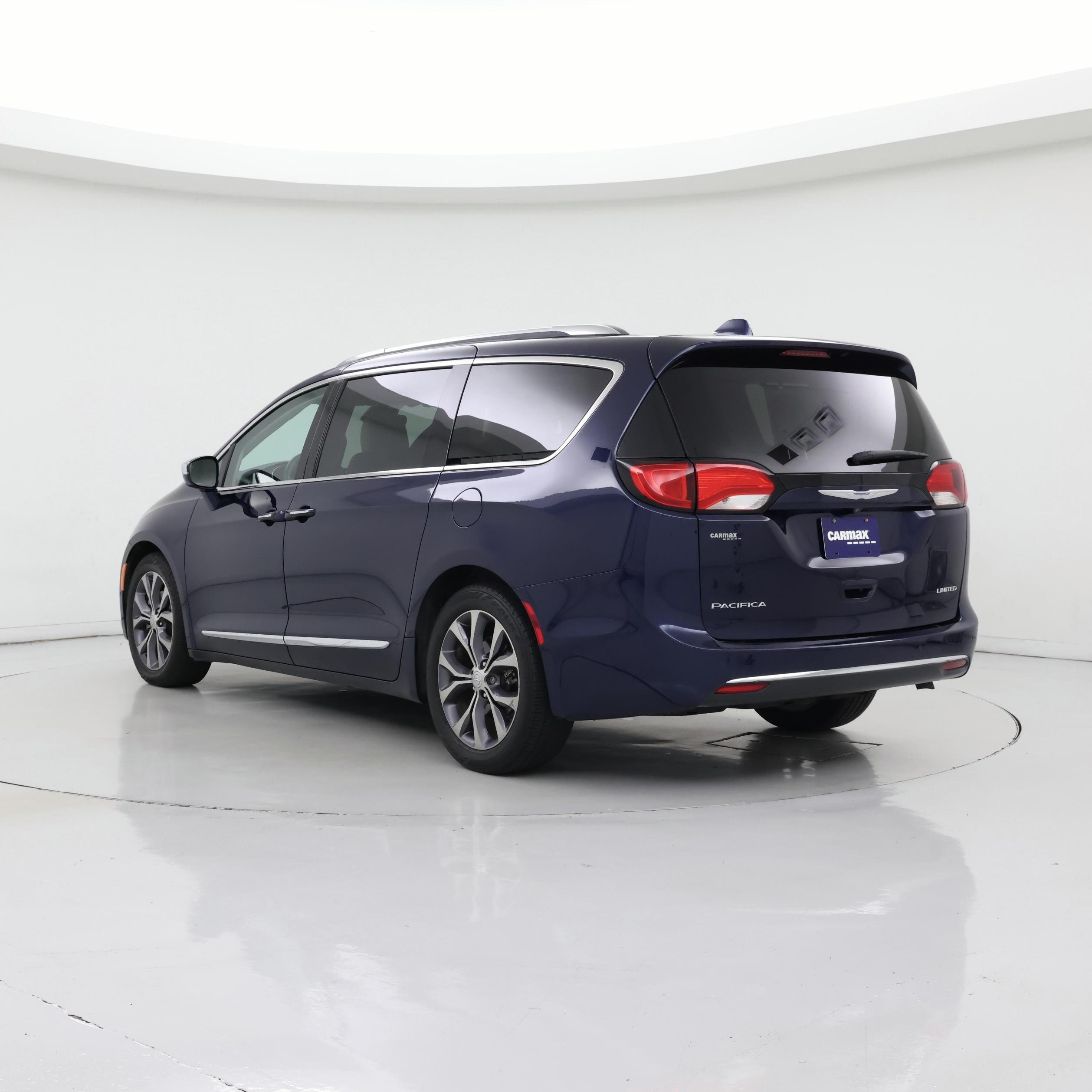 Thumbnail: 2018 Chrysler Pacifica - 2