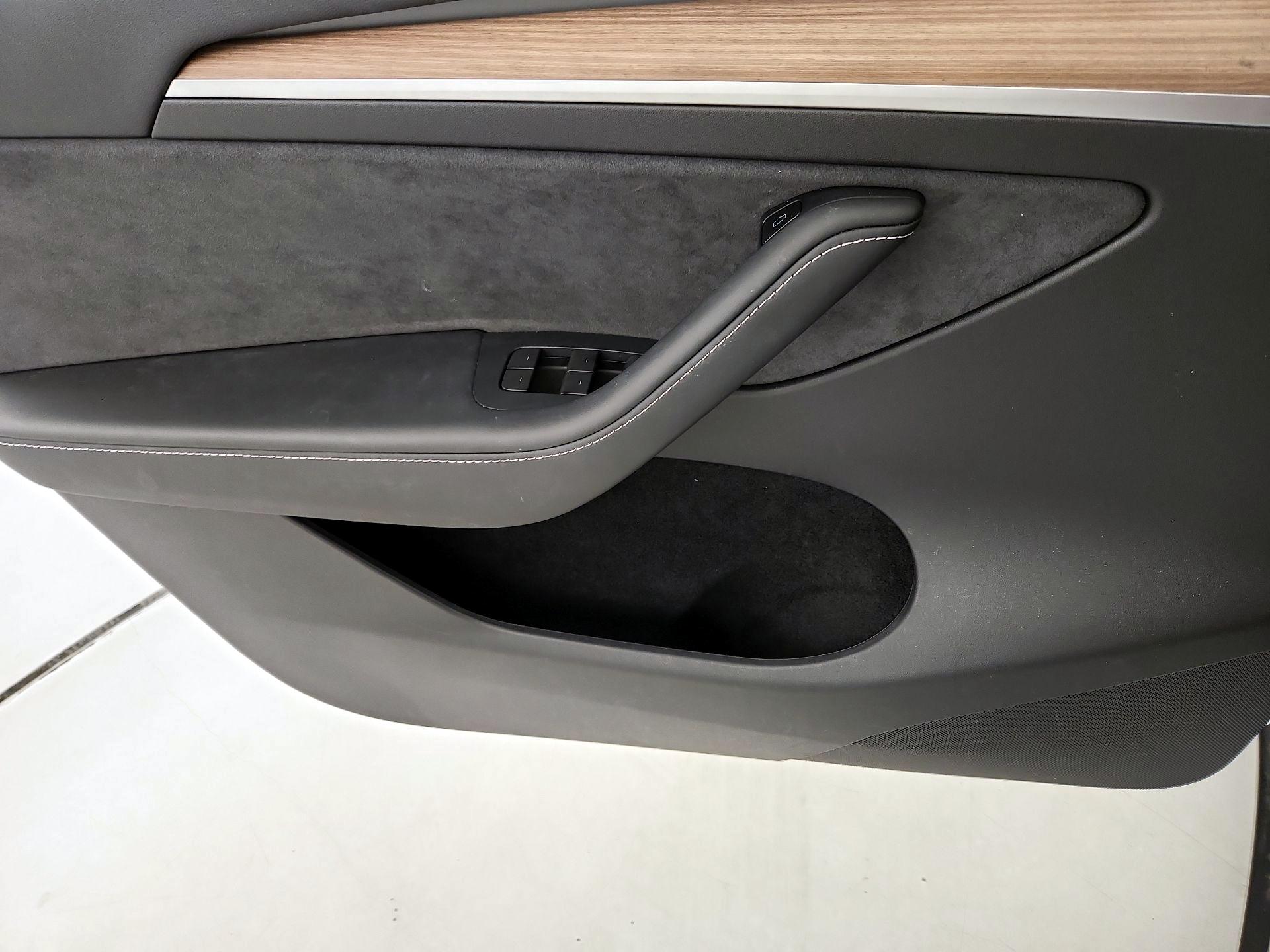 Thumbnail: 2023 Tesla Model Y - 12
