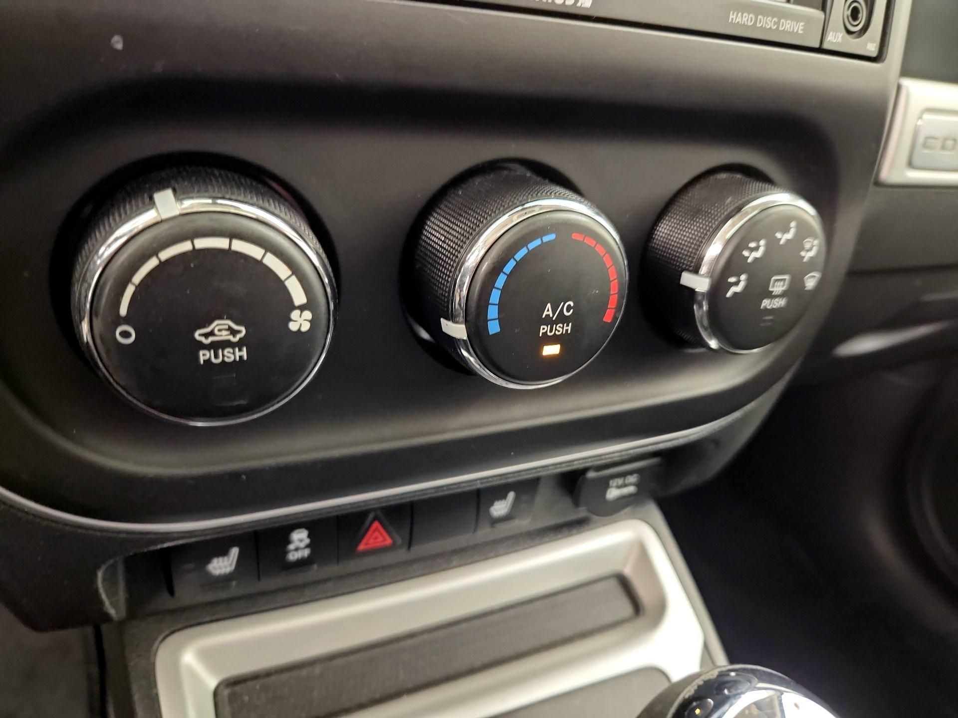 Thumbnail: 2014 Jeep Compass - 15
