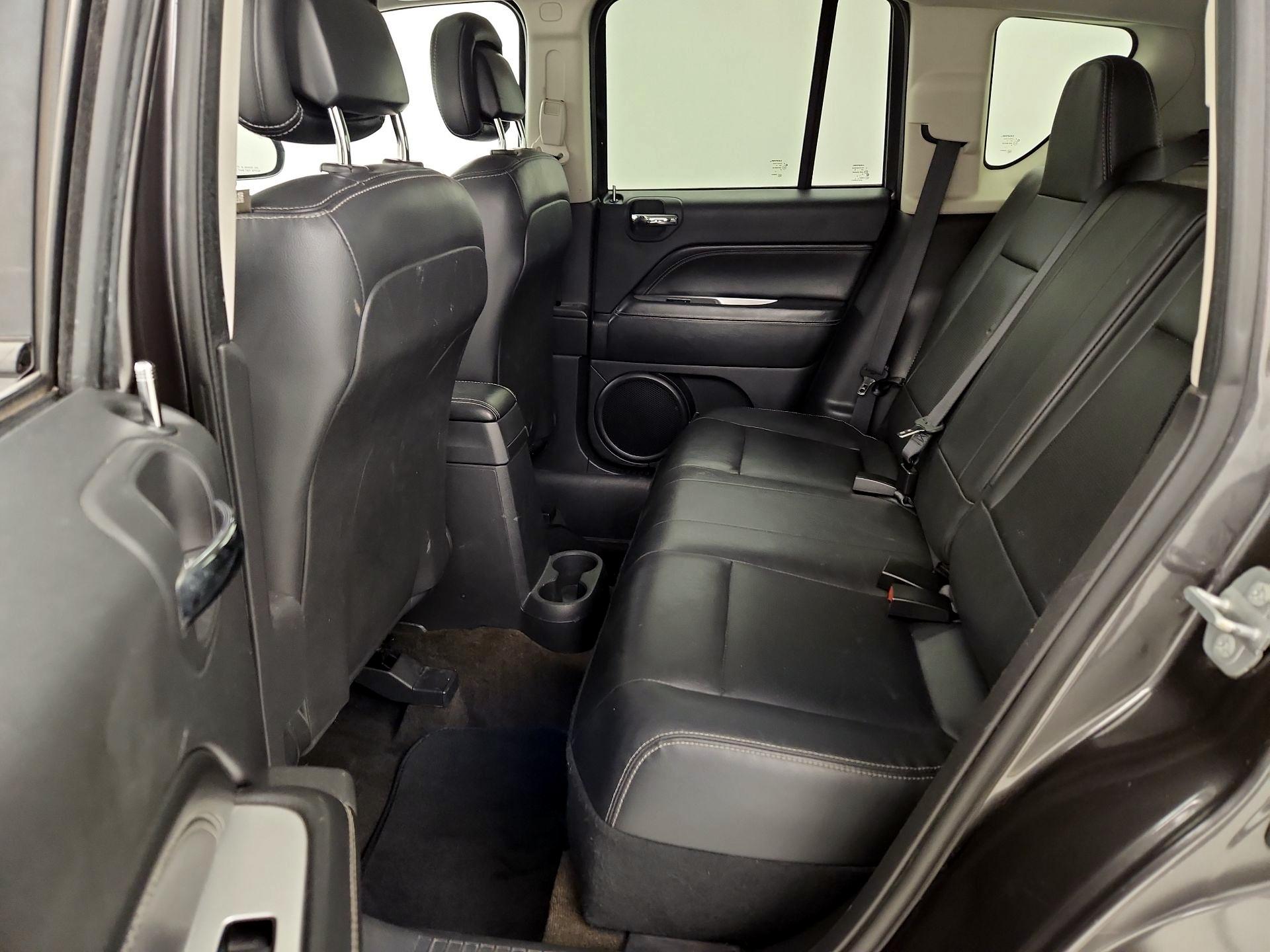 Thumbnail: 2014 Jeep Compass - 18