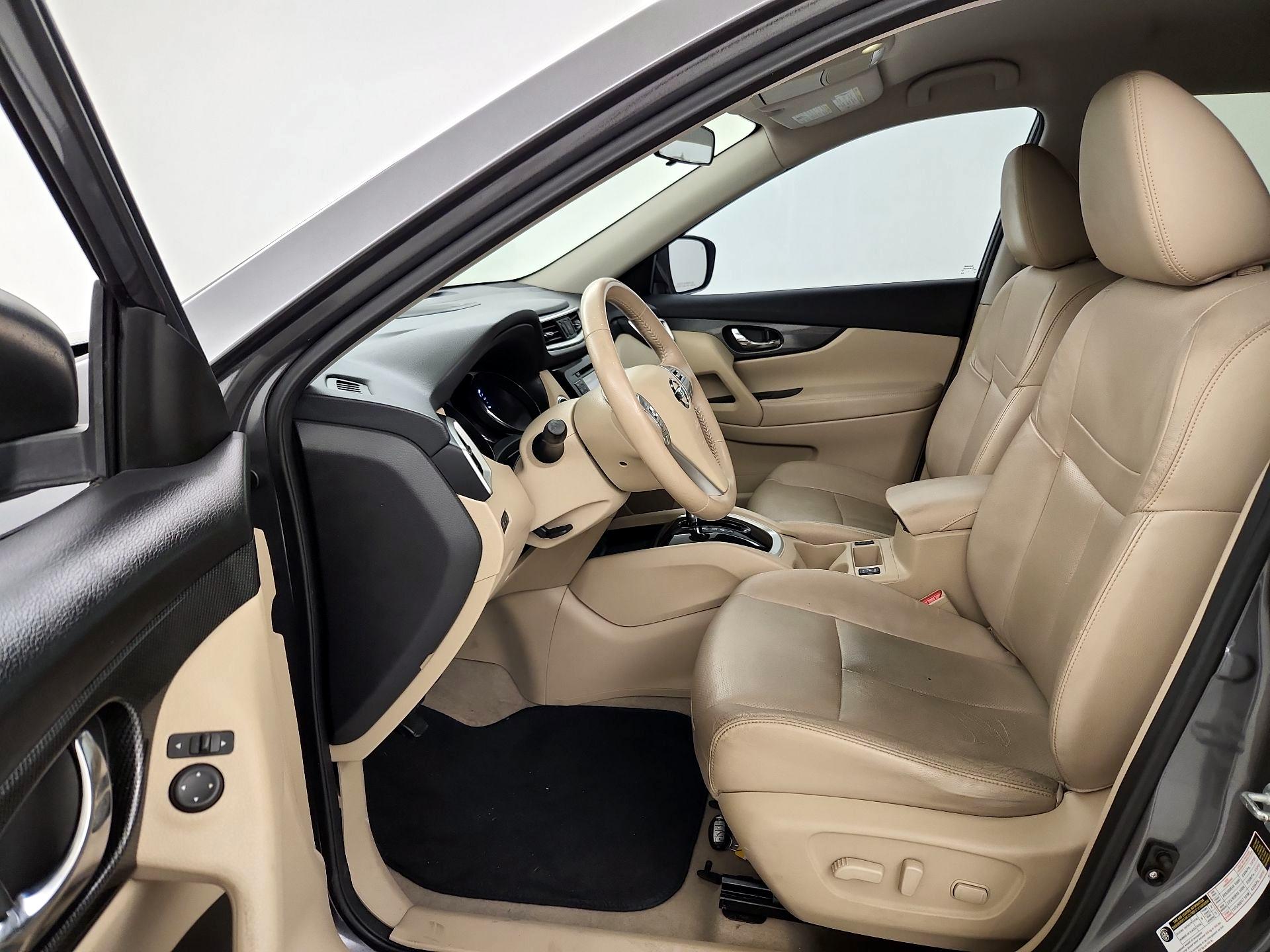 Thumbnail: 2015 Nissan Rogue - 11