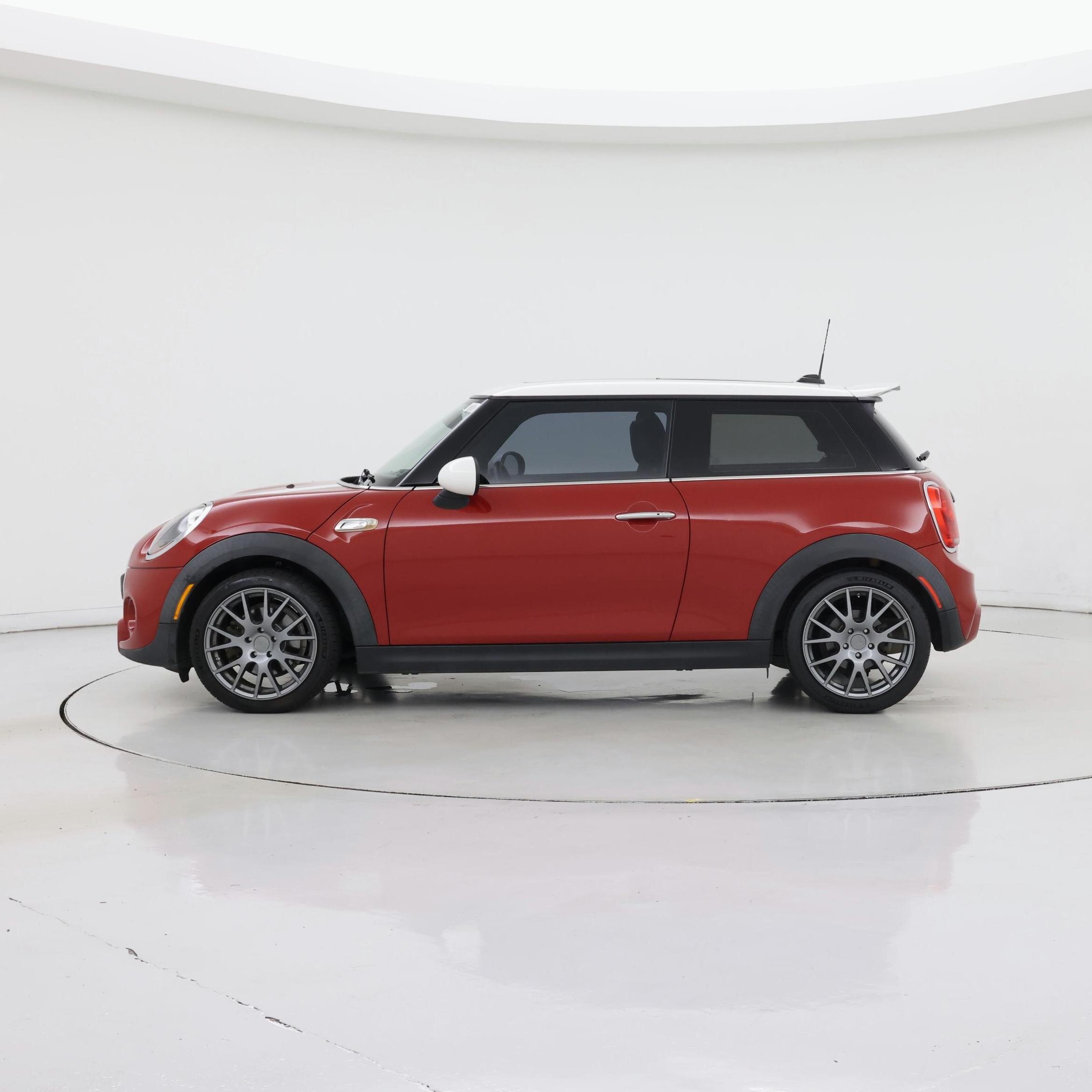 Thumbnail: 2016 MINI Cooper Hardtop - 3