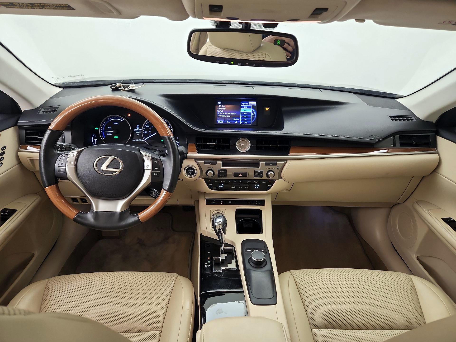 Thumbnail: 2014 Lexus ES - 9