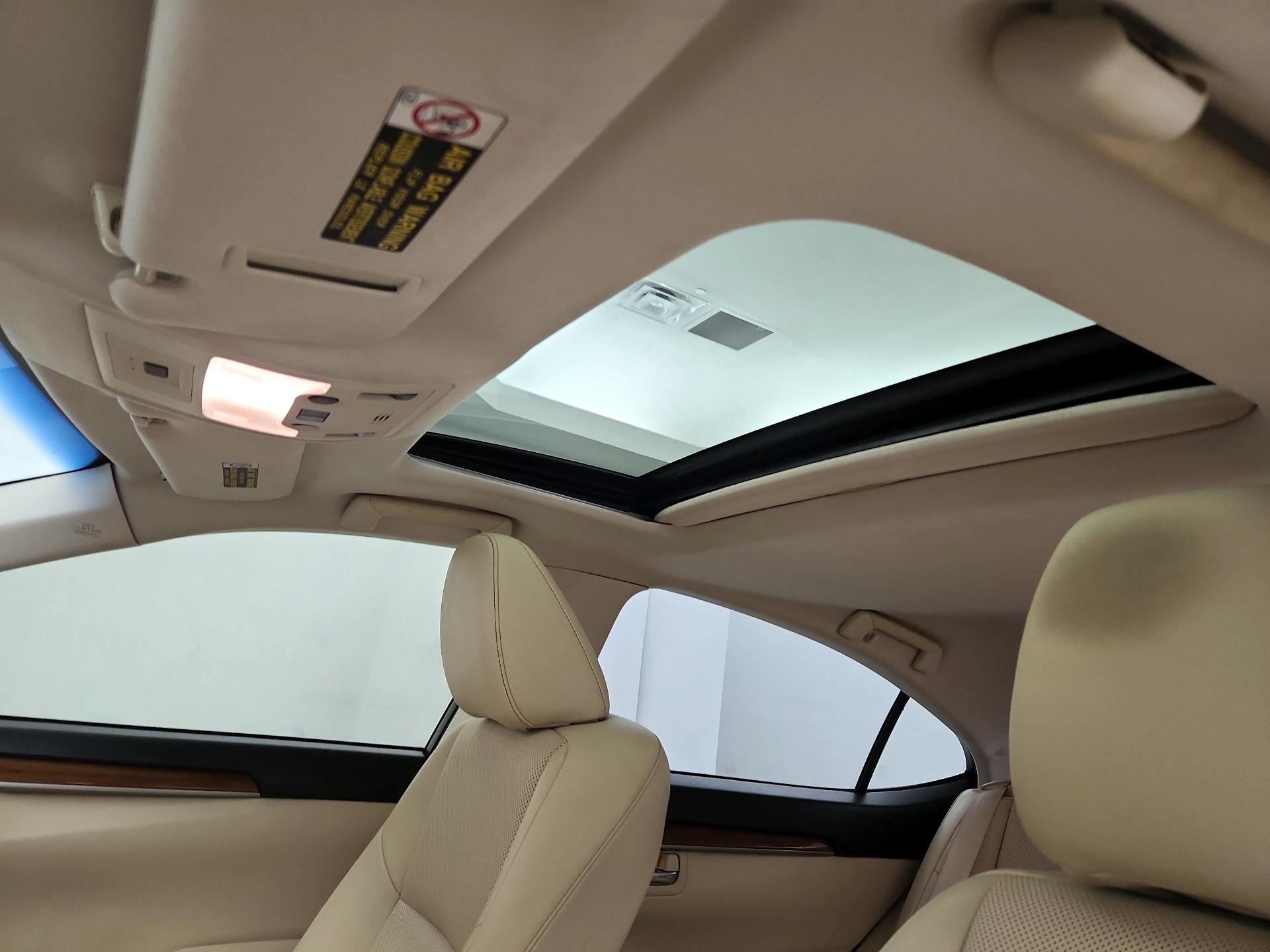 Thumbnail: 2014 Lexus ES - 19