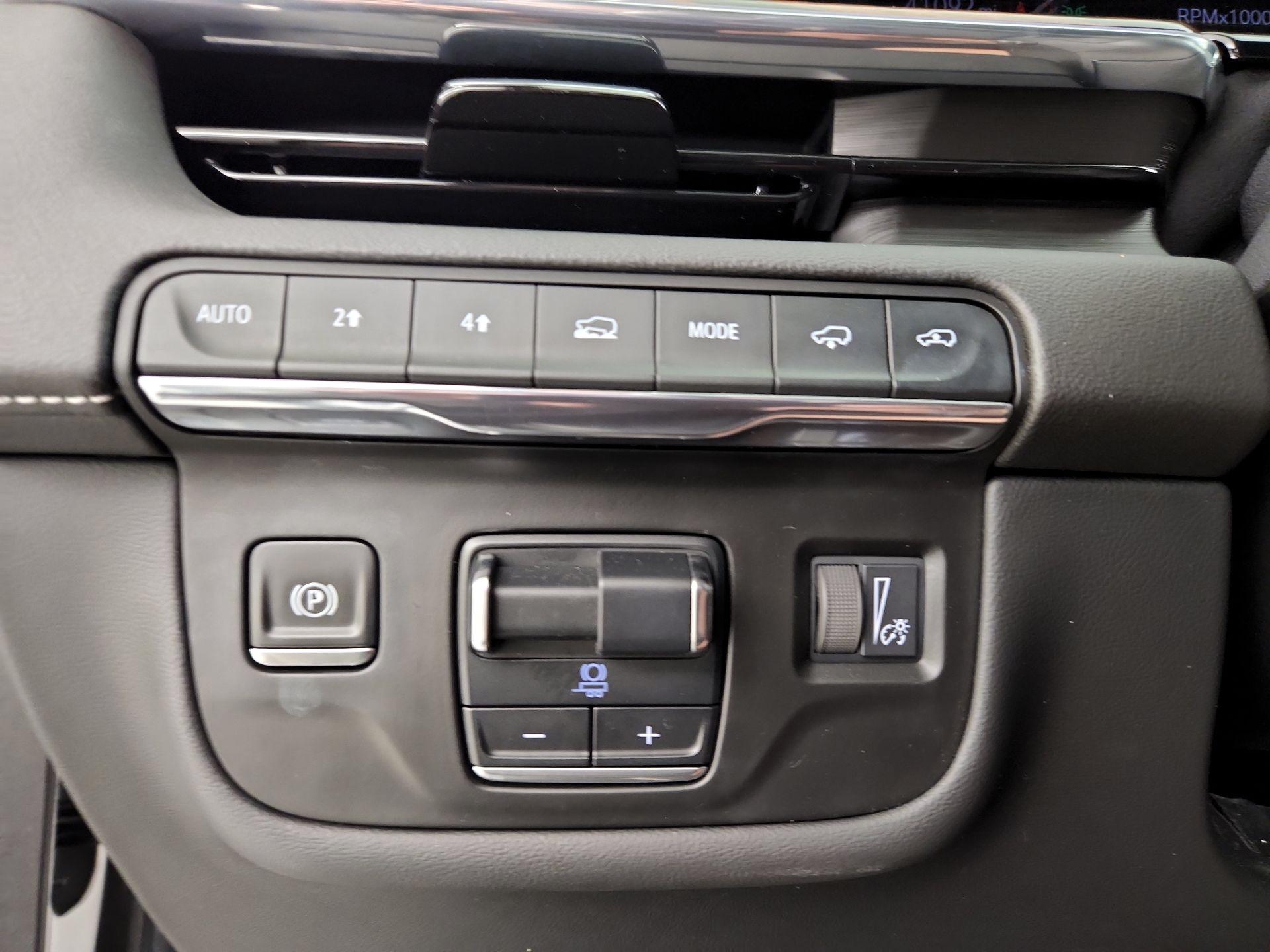 Thumbnail: 2021 Cadillac Escalade - 13