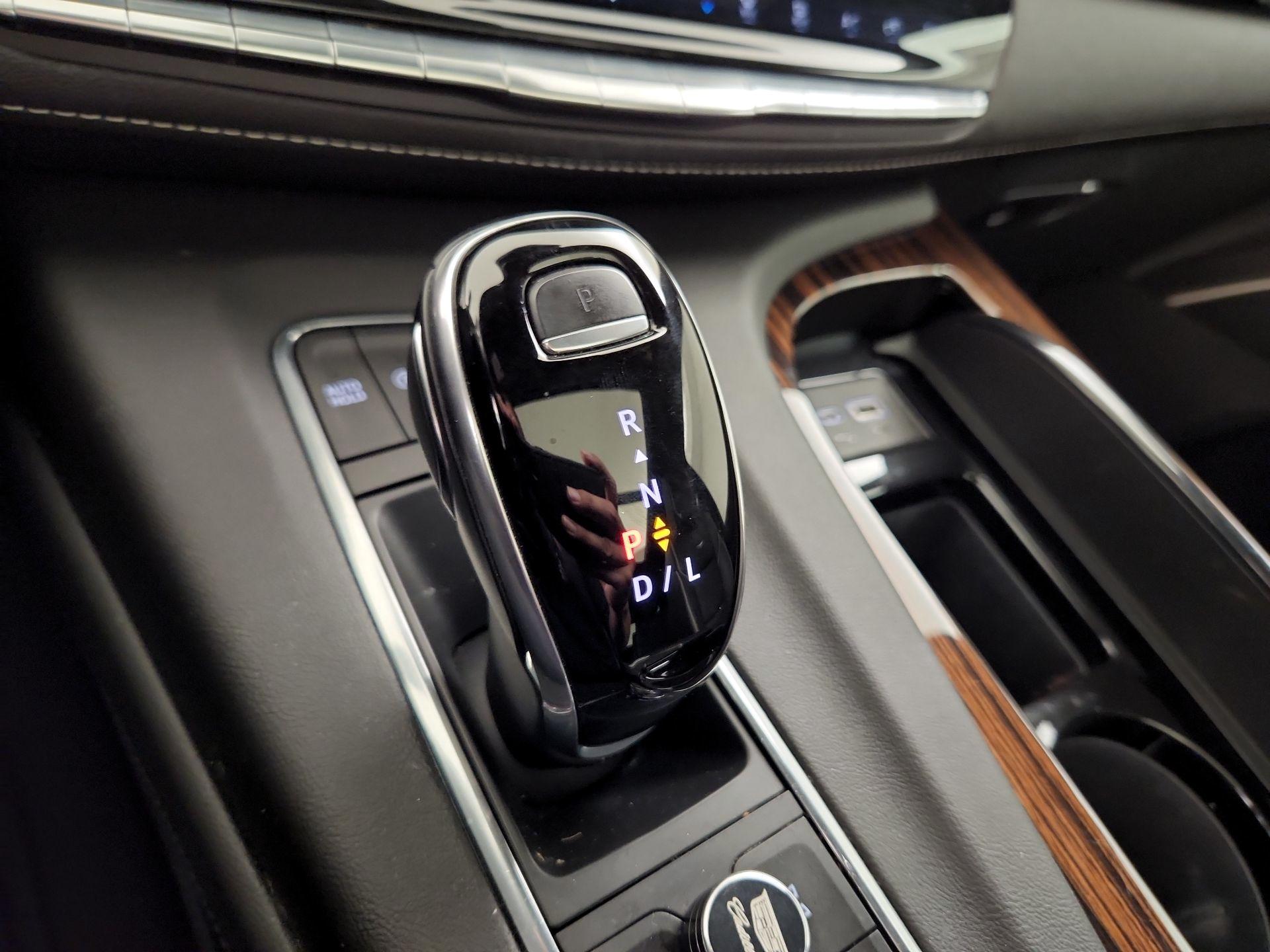 Thumbnail: 2021 Cadillac Escalade - 17