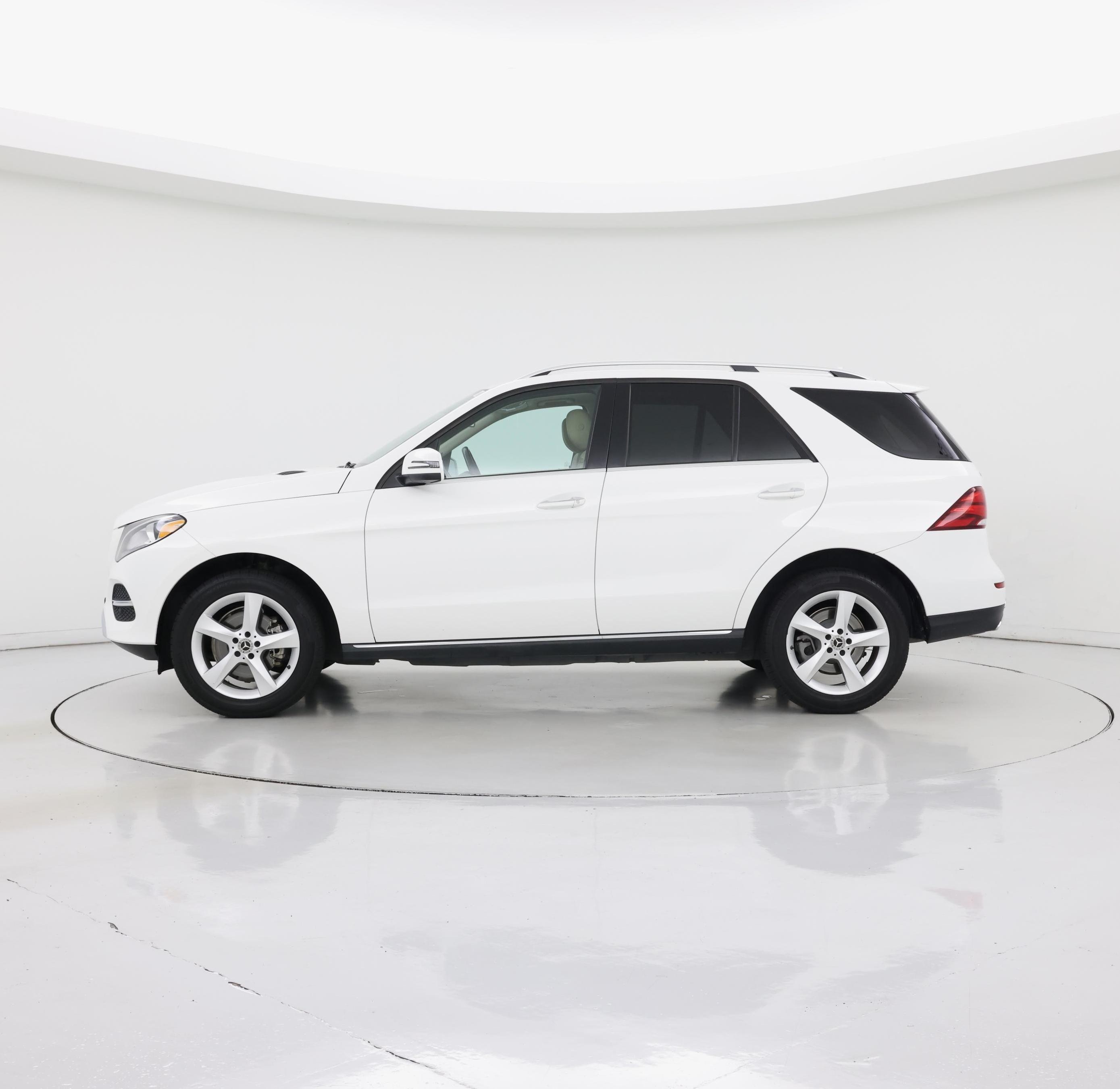 Thumbnail: 2018 Mercedes-Benz GLE - 3