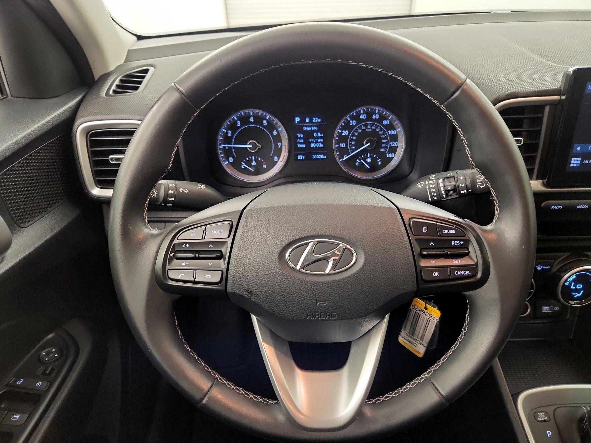 Thumbnail: 2022 Hyundai Venue - 10