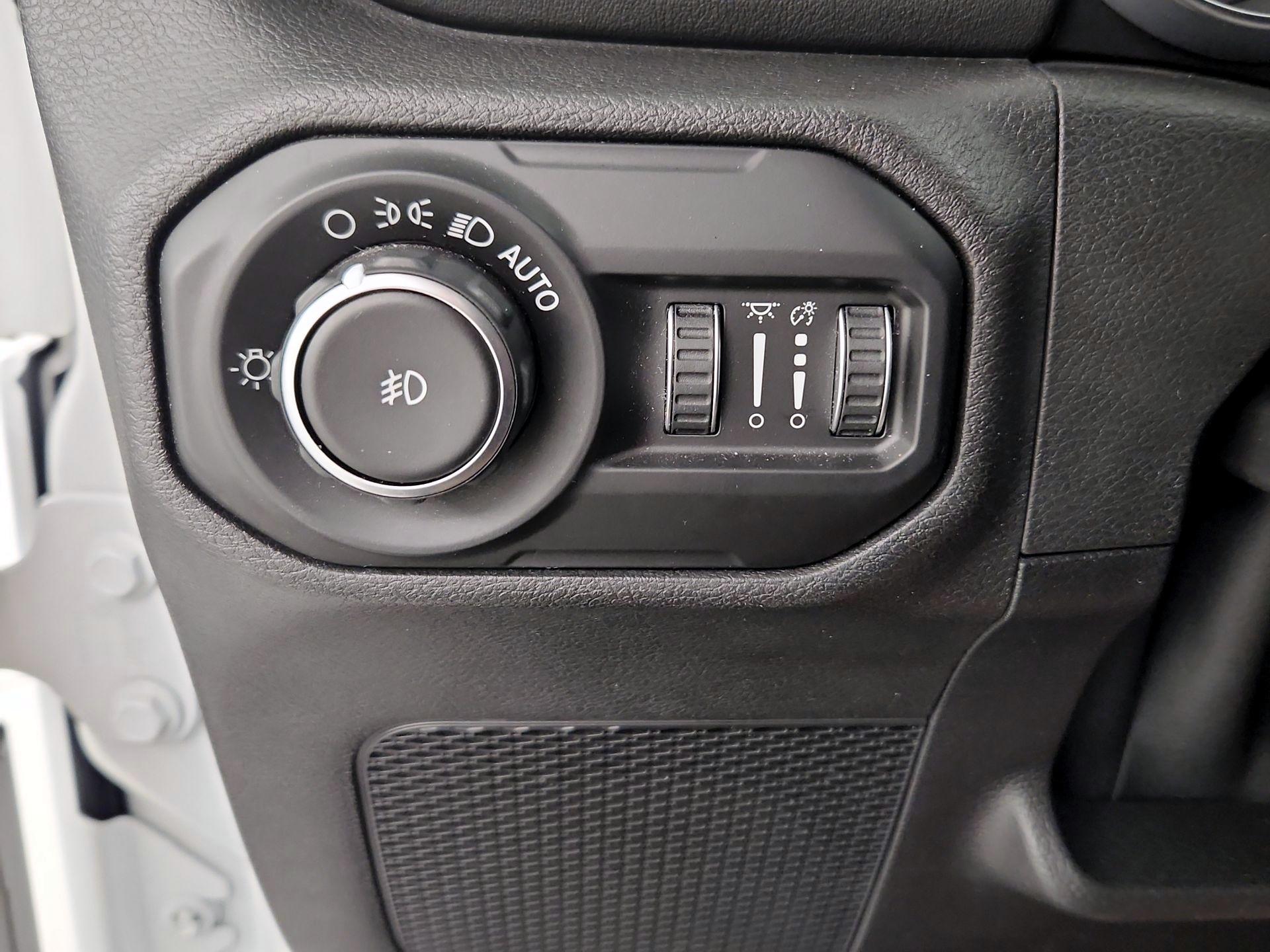 Thumbnail: 2020 Jeep Wrangler - 13