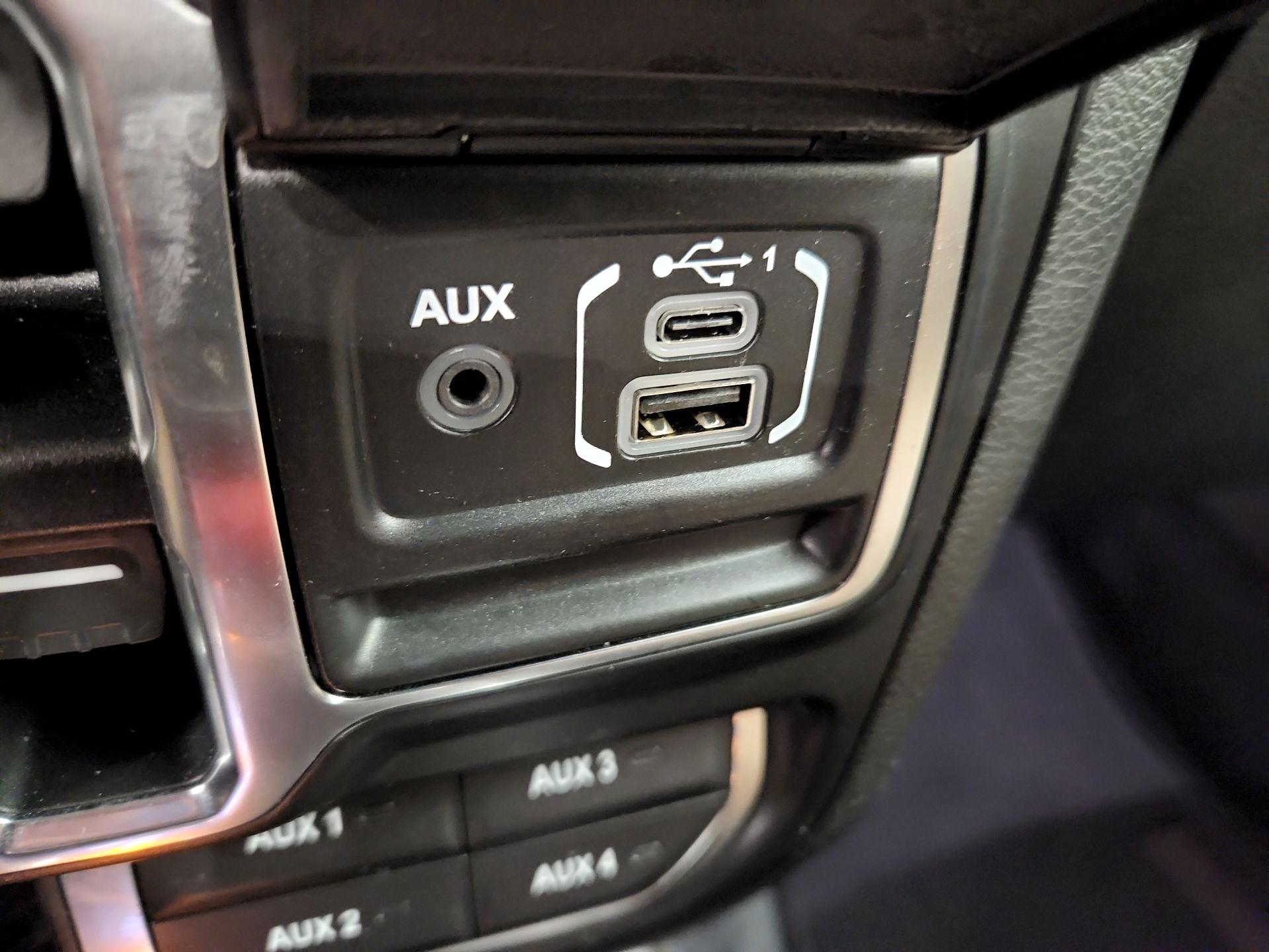 Thumbnail: 2020 Jeep Wrangler - 19