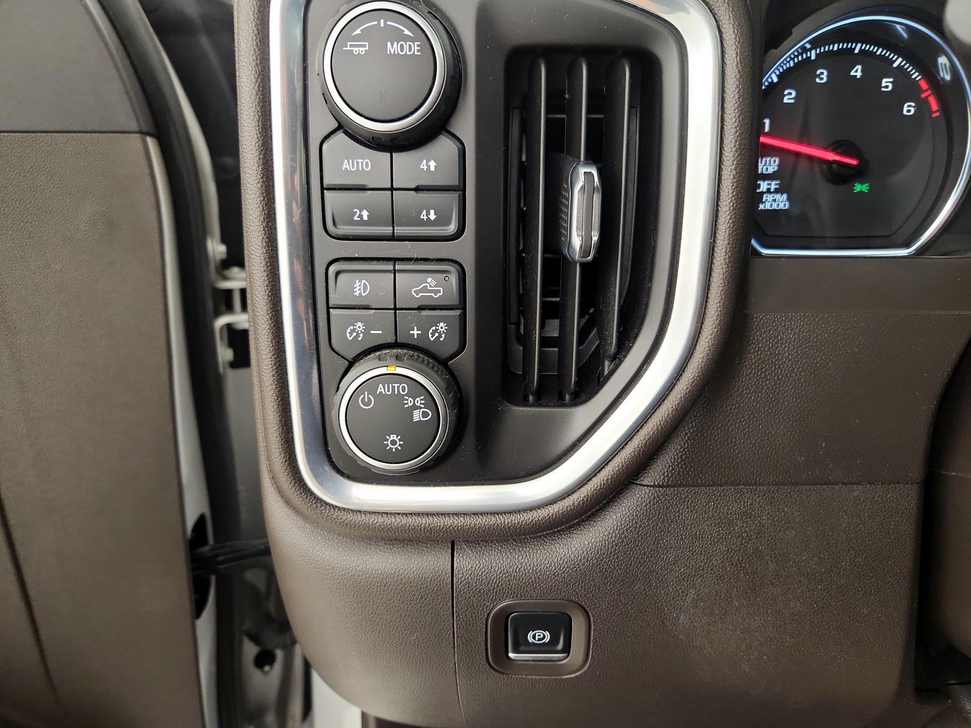 Thumbnail: 2021 Chevrolet Silverado 1500 - 13