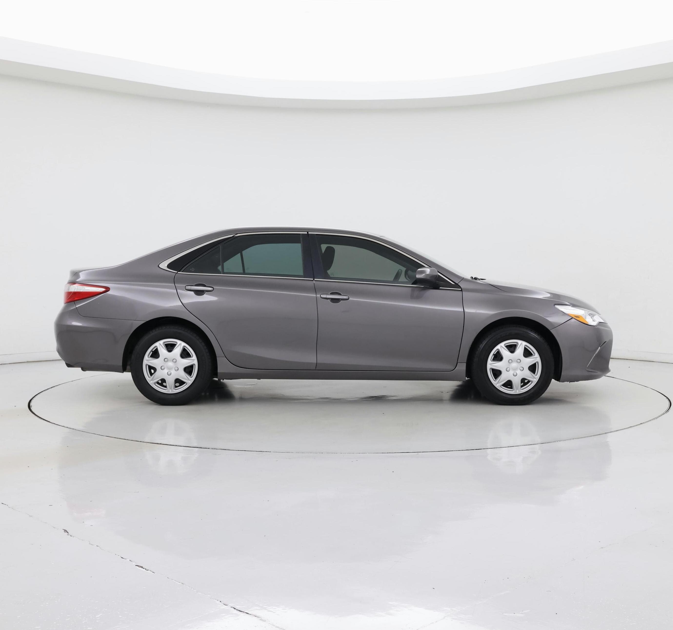Thumbnail: 2016 Toyota Camry - 7