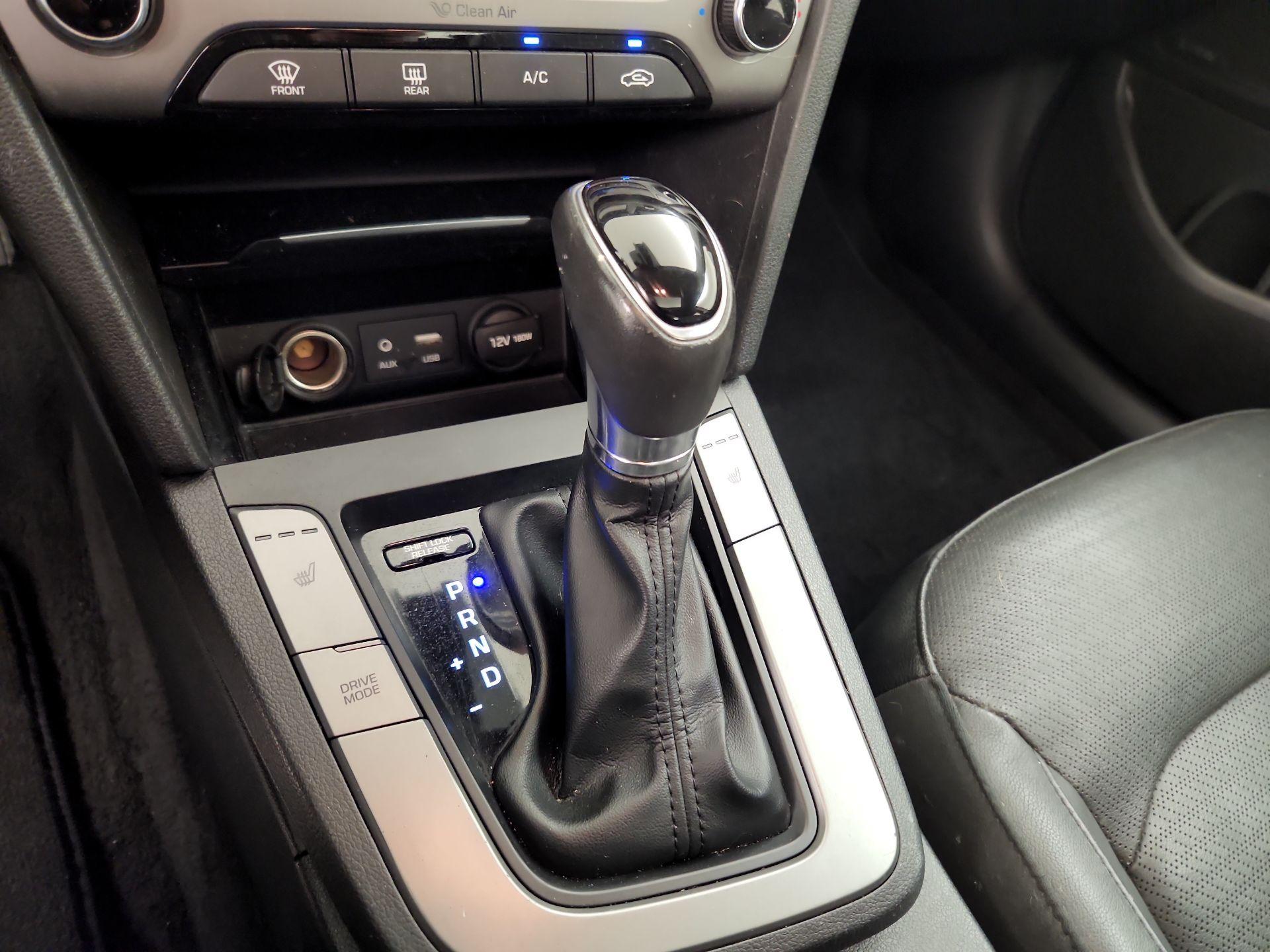 Thumbnail: 2017 Hyundai Elantra - 18