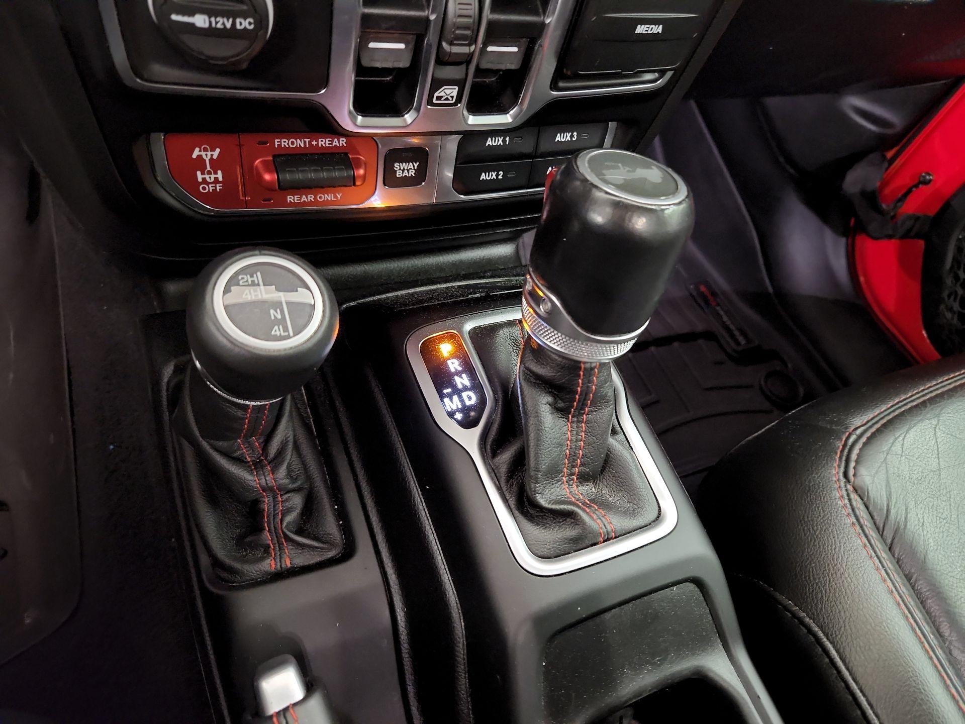 Thumbnail: 2020 Jeep Wrangler - 18