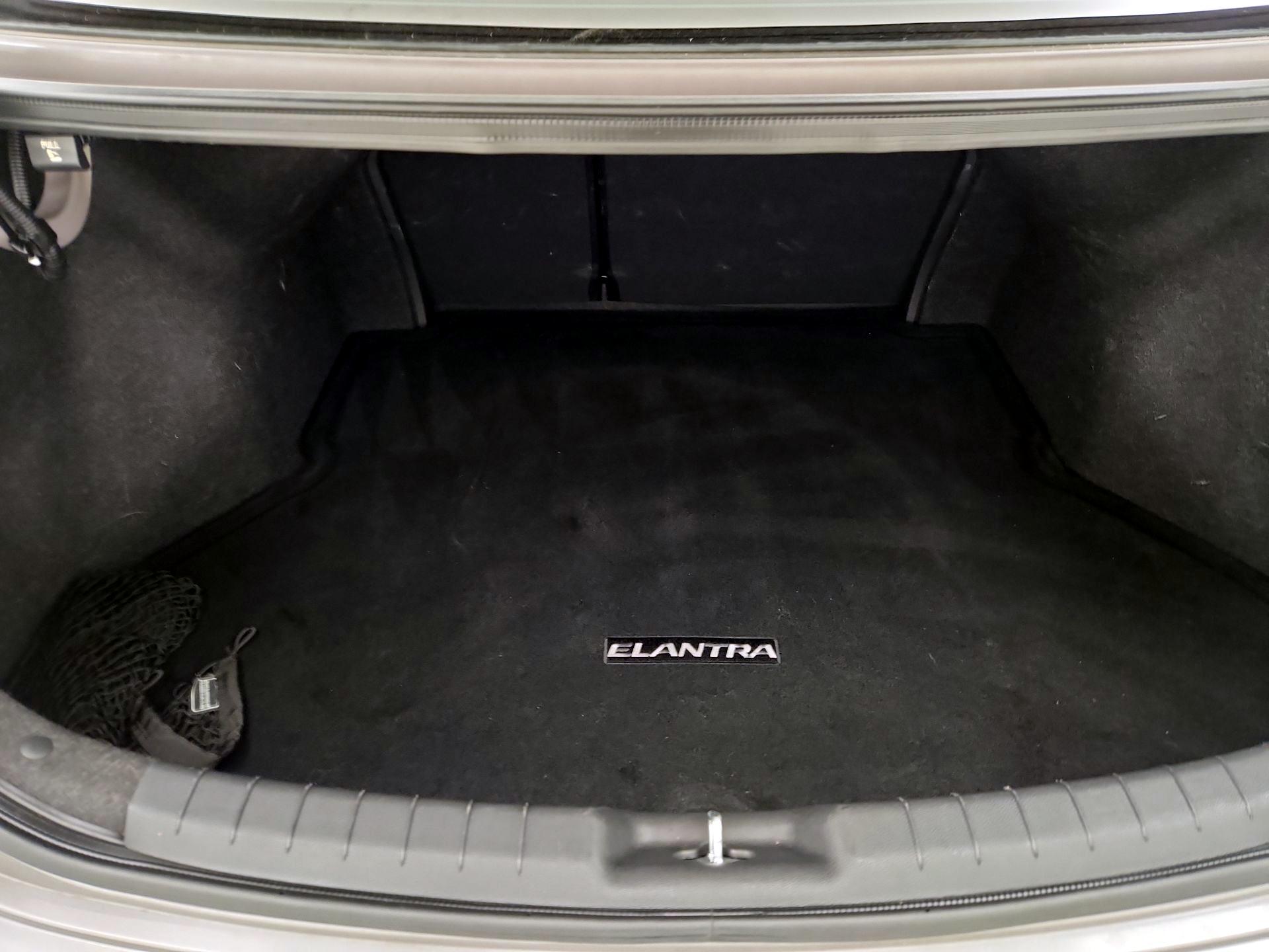 Thumbnail: 2020 Hyundai Elantra - 20