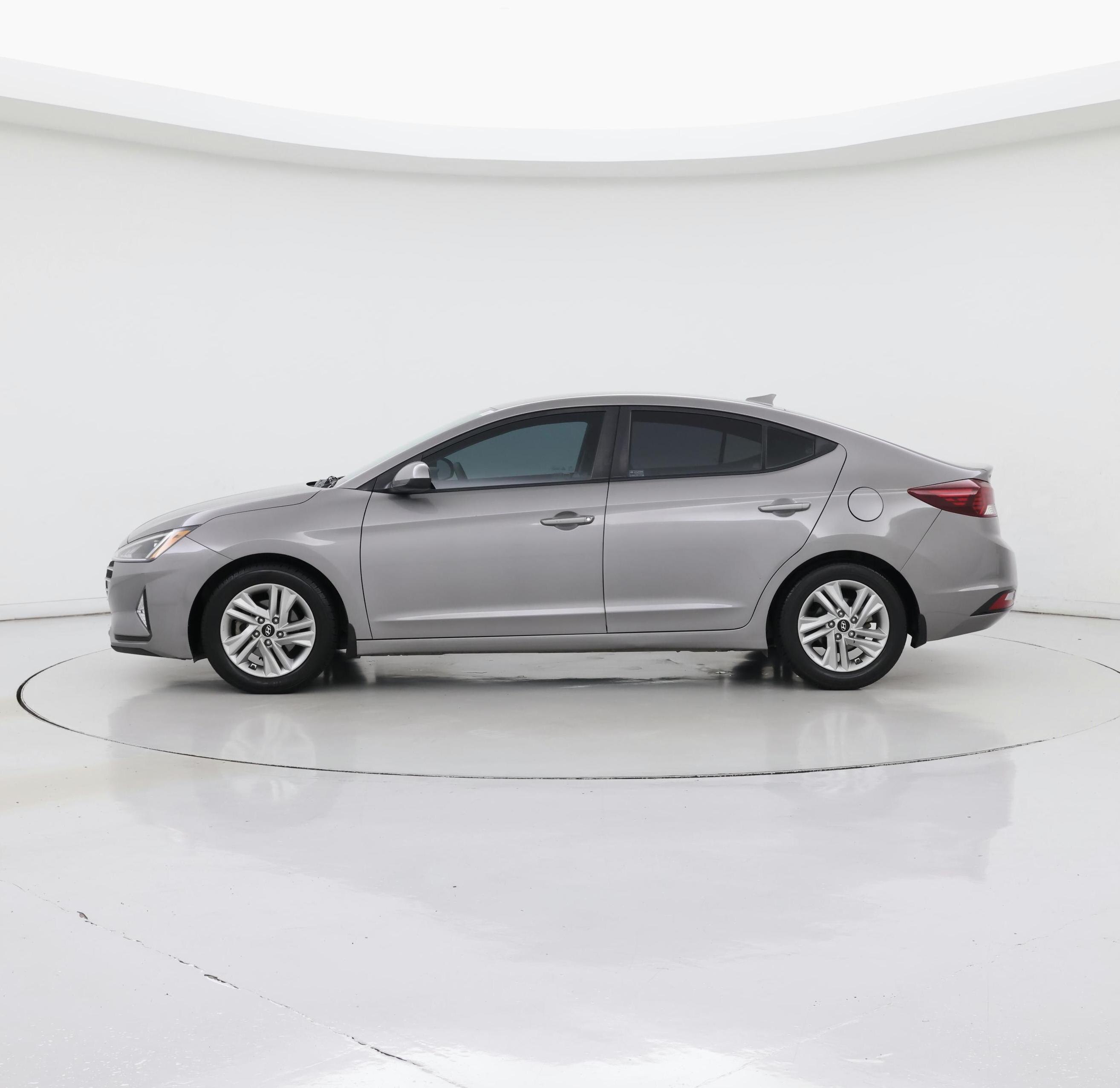 Thumbnail: 2020 Hyundai Elantra - 3