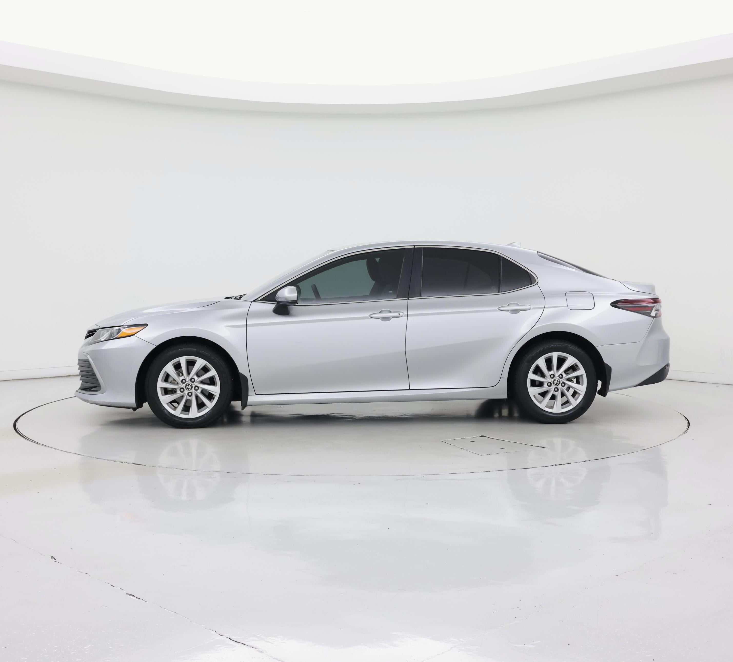 Thumbnail: 2022 Toyota Camry - 3