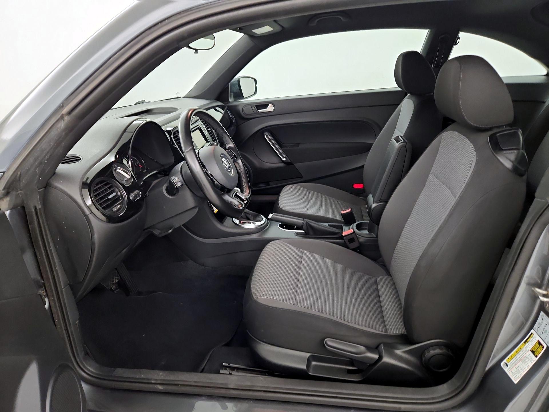 Thumbnail: 2019 Volkswagen Beetle - 11