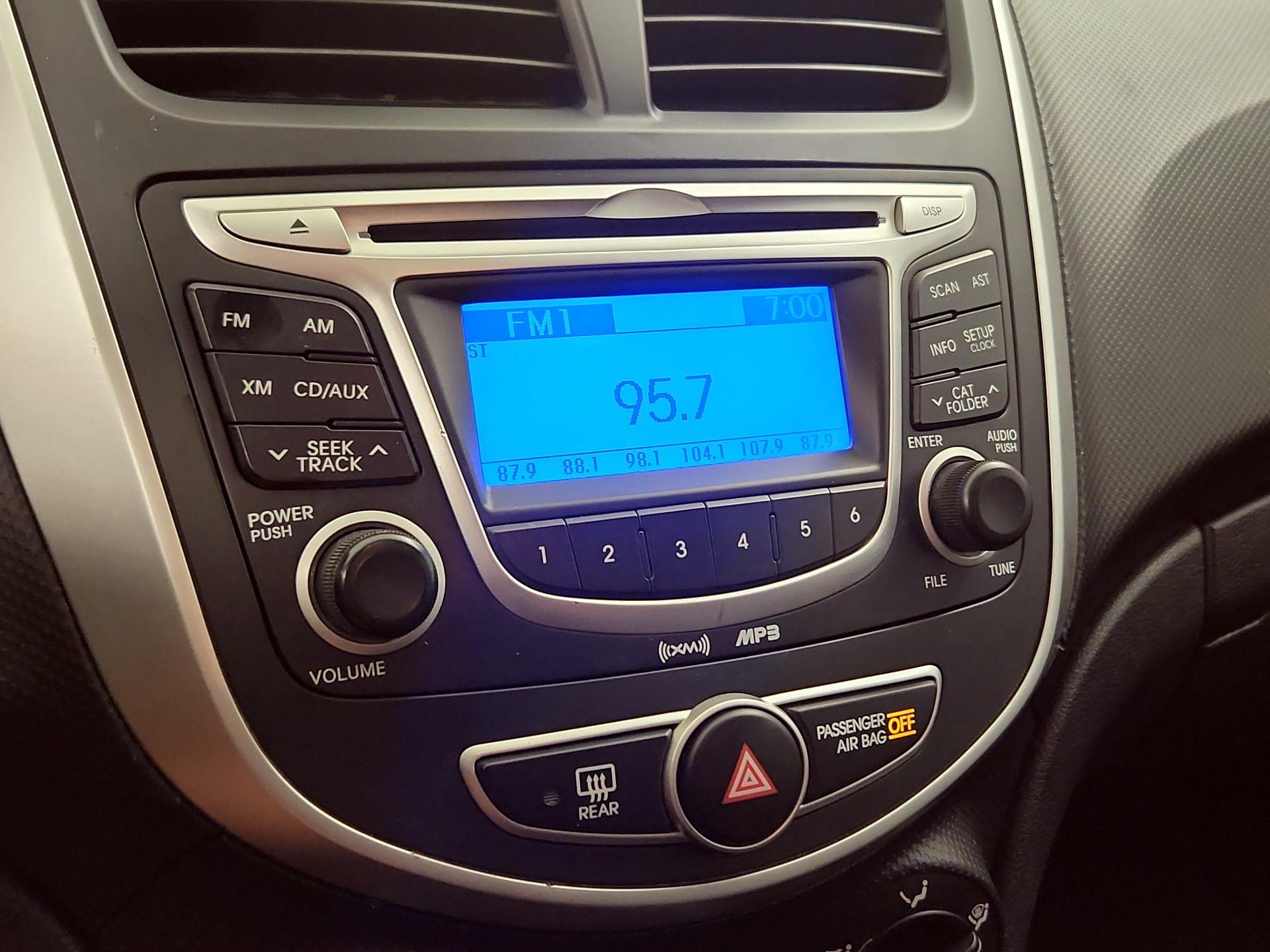 Thumbnail: 2014 Hyundai Accent - 14