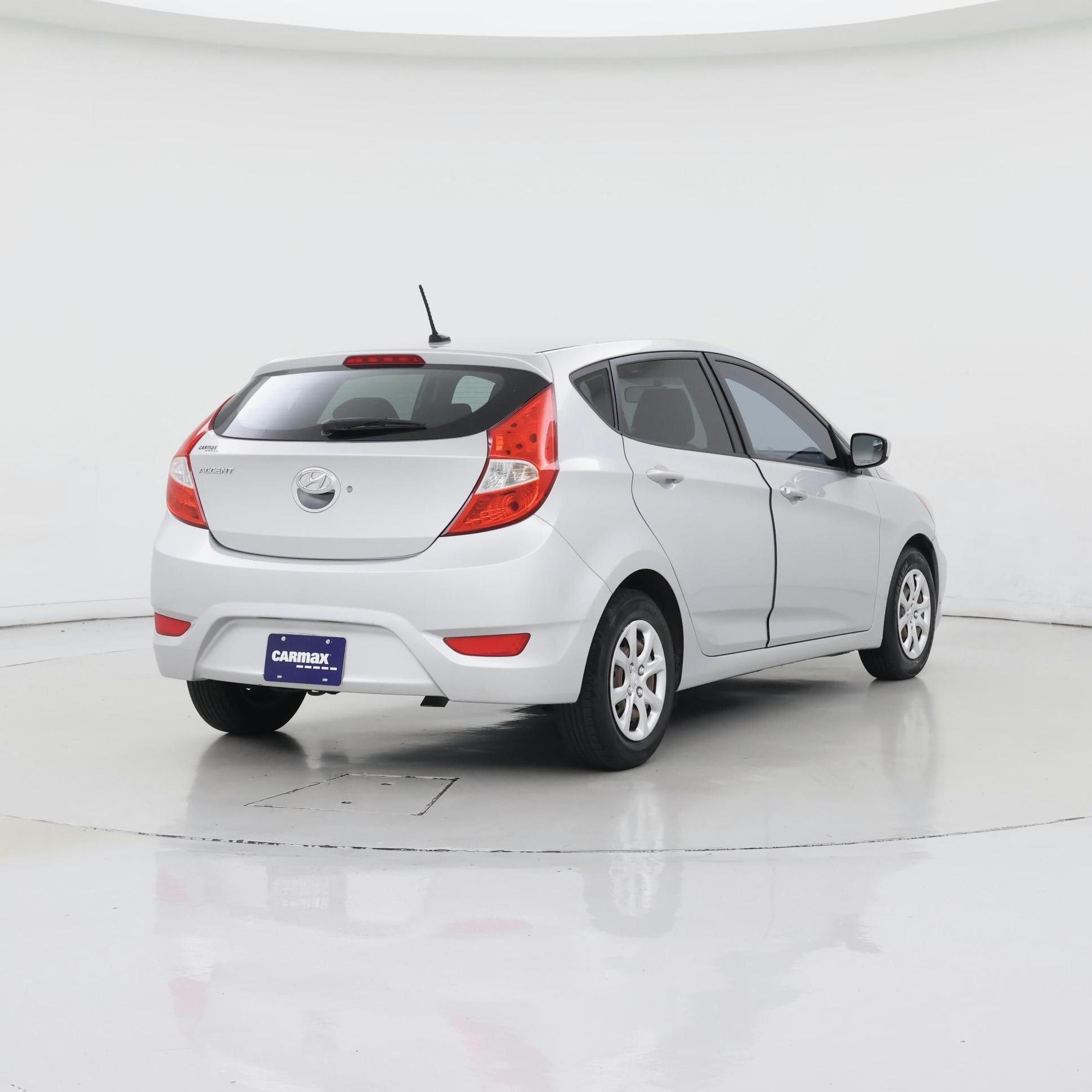 Thumbnail: 2014 Hyundai Accent - 8