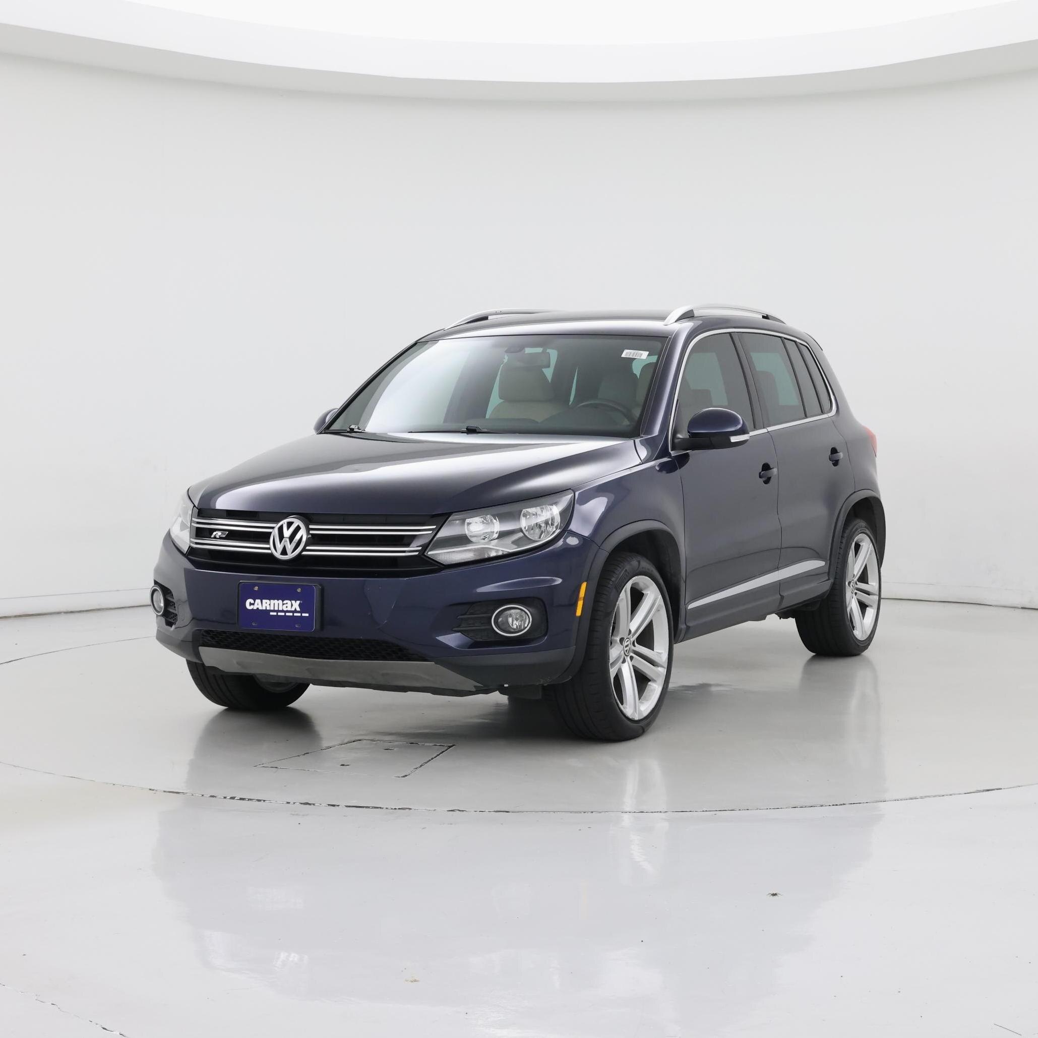 Thumbnail: 2016 Volkswagen Tiguan - 4