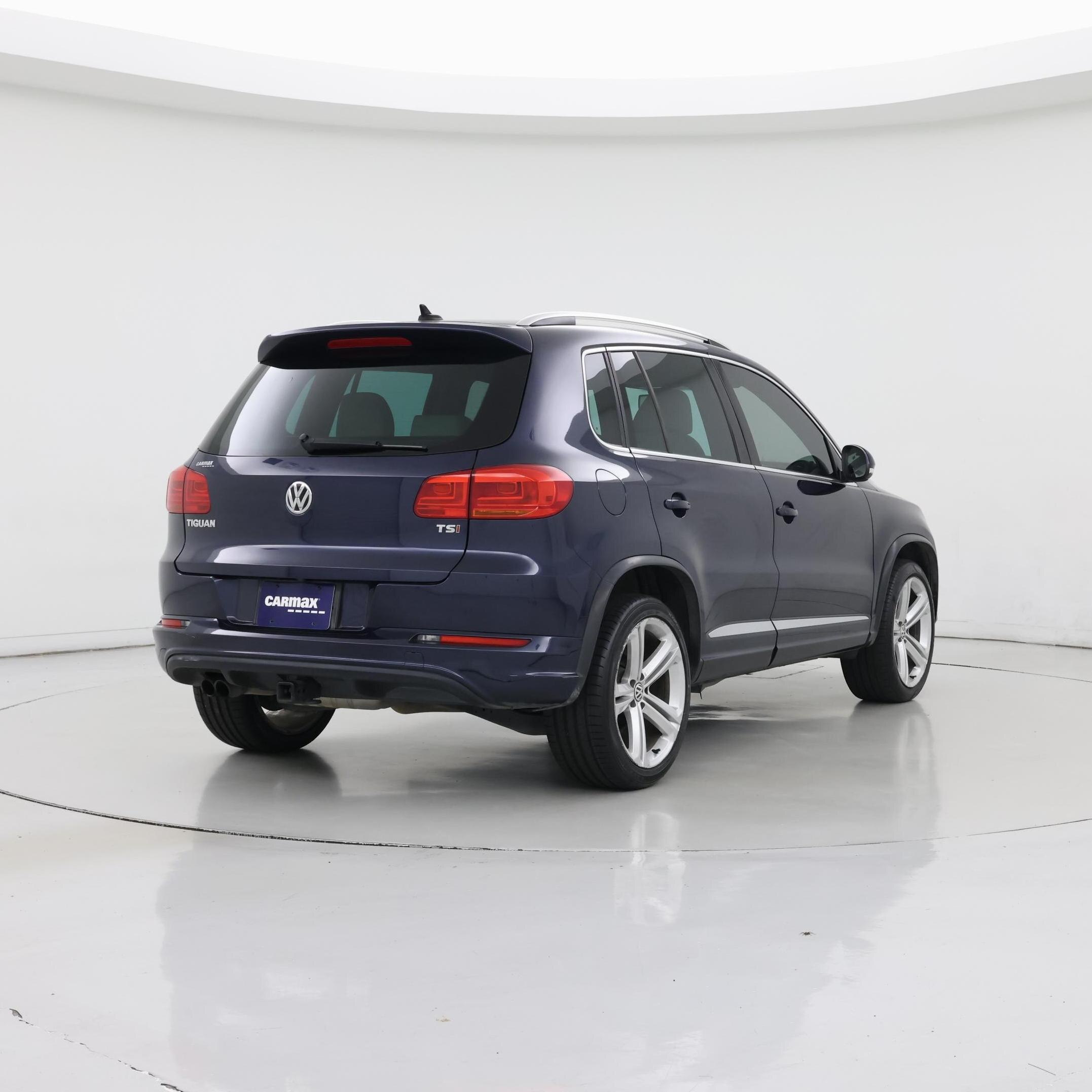 Thumbnail: 2016 Volkswagen Tiguan - 8