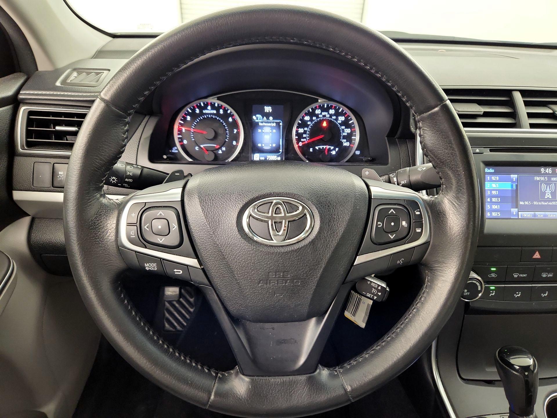 Thumbnail: 2016 Toyota Camry - 10