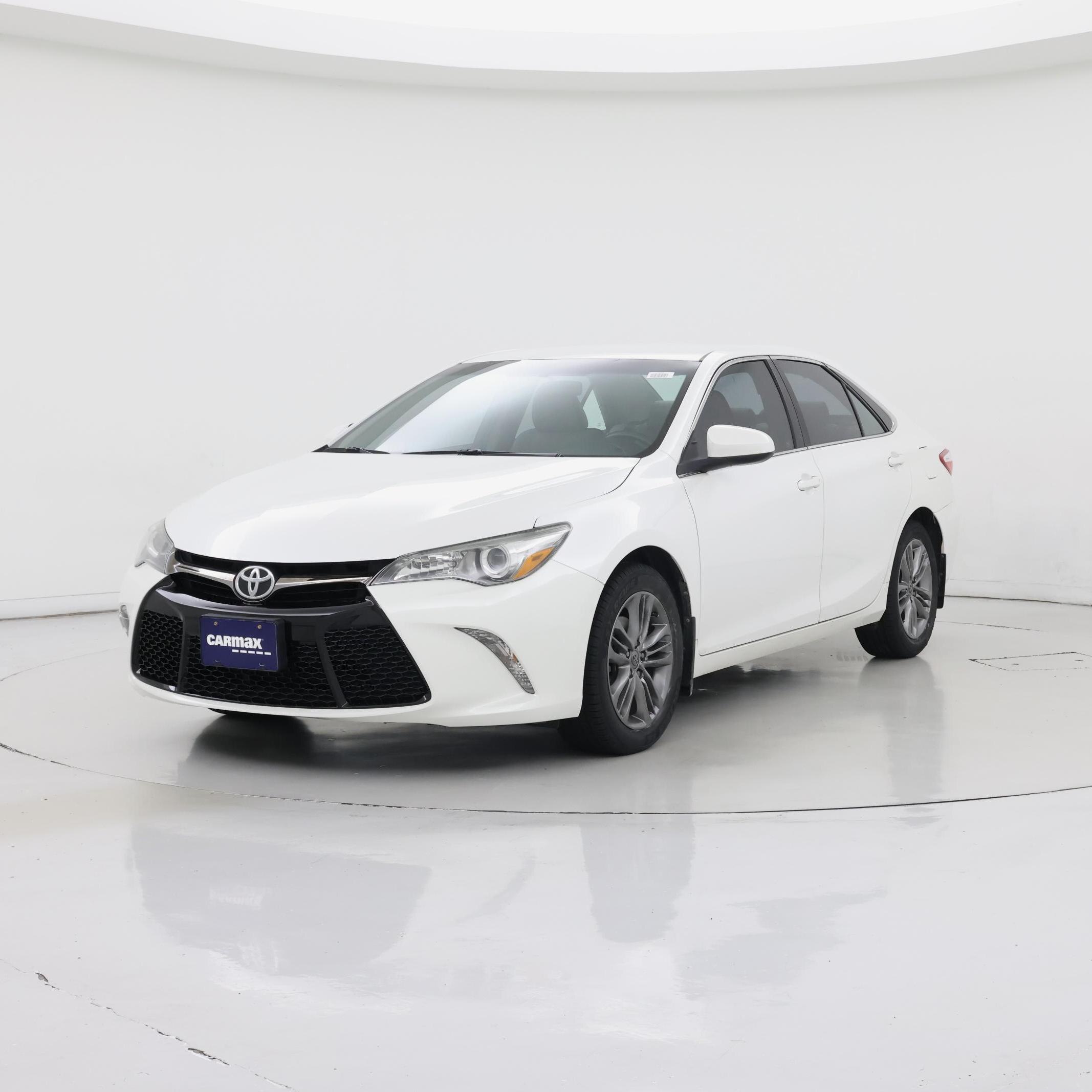 Thumbnail: 2016 Toyota Camry - 4