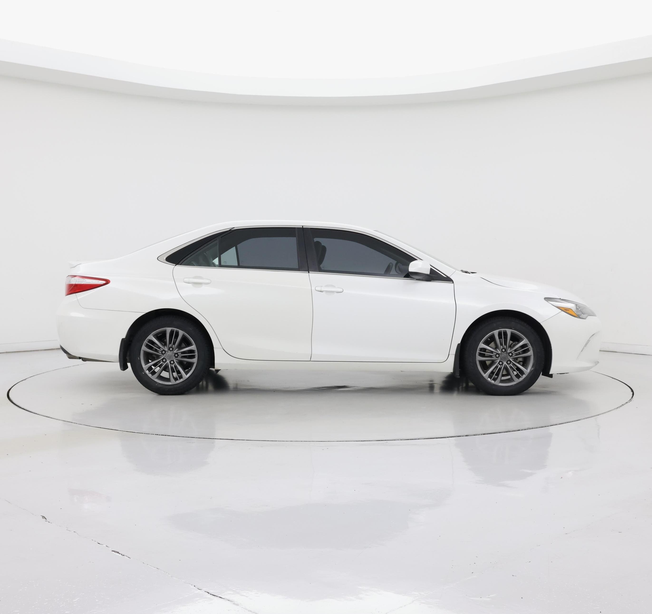 Thumbnail: 2016 Toyota Camry - 7