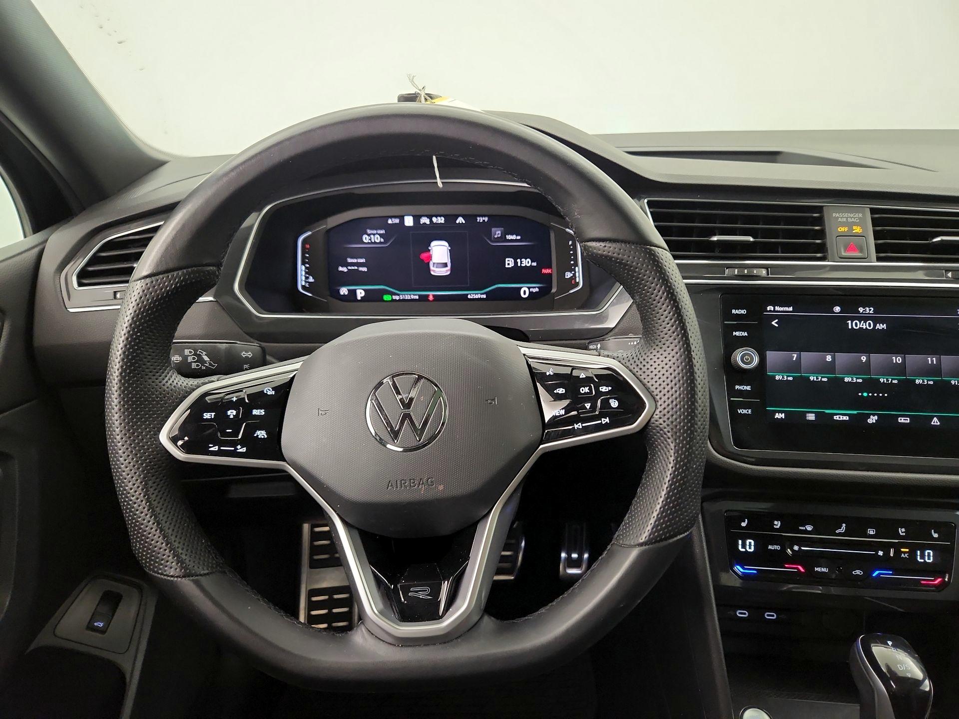 Thumbnail: 2022 Volkswagen Tiguan - 10