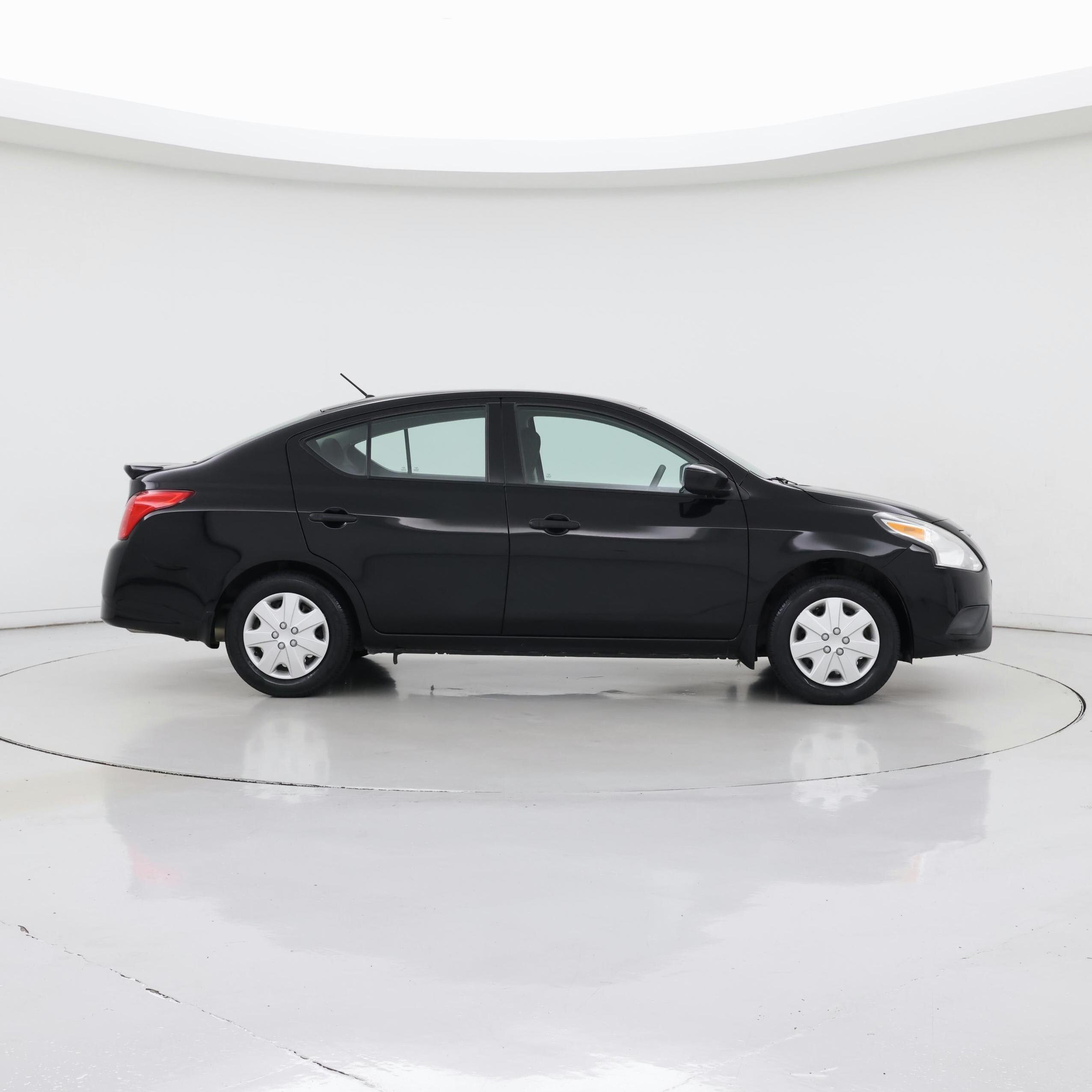 Thumbnail: 2016 Nissan Versa - 7