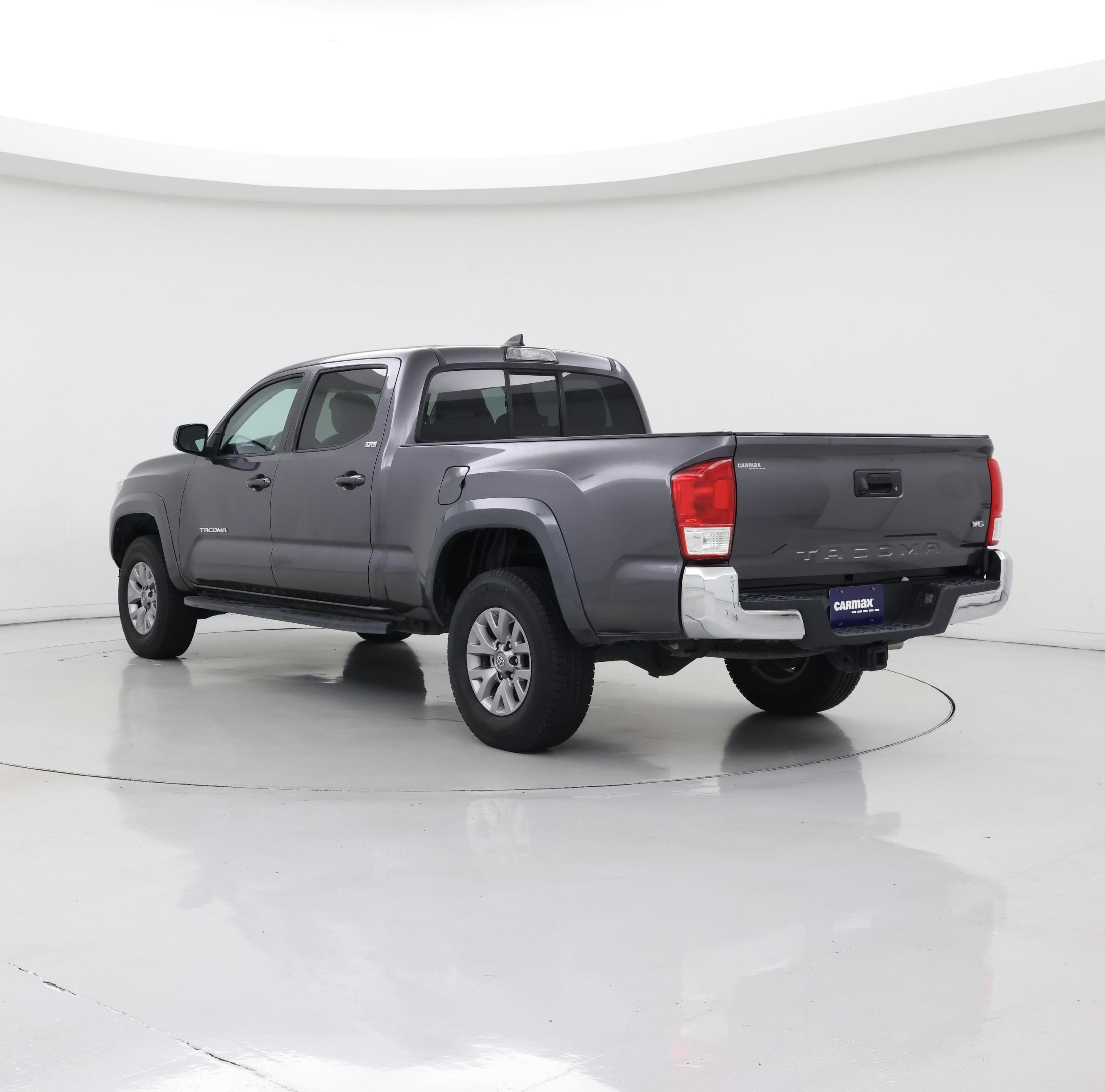 Thumbnail: 2017 Toyota Tacoma - 2