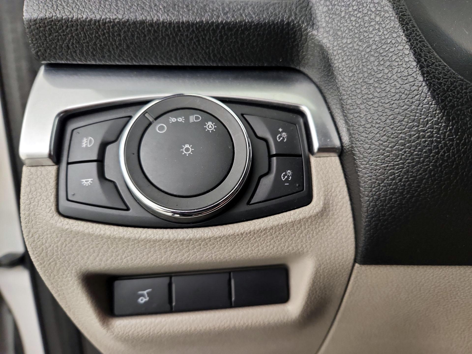 Thumbnail: 2018 Ford Explorer - 13