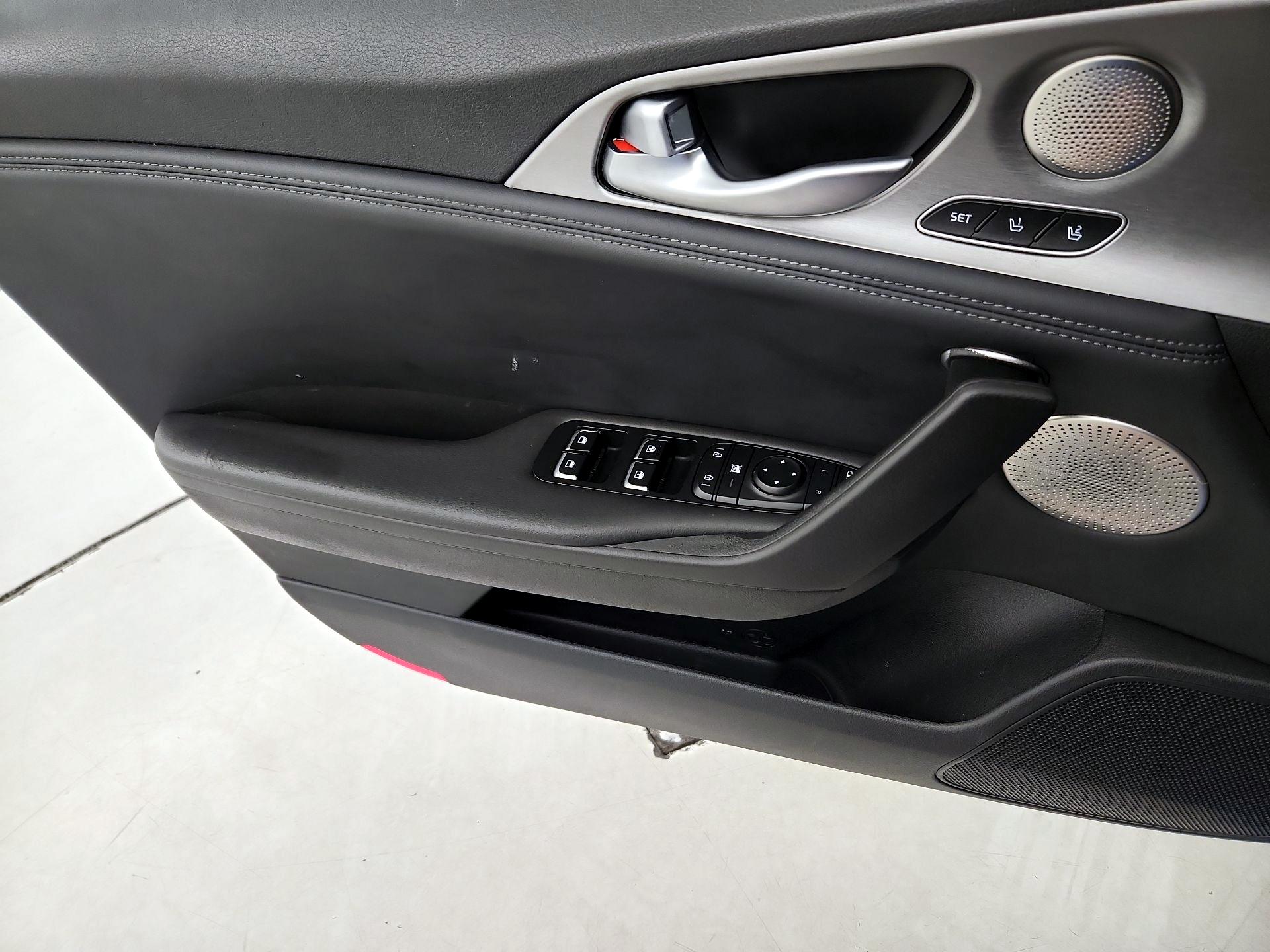 Thumbnail: 2019 Kia Stinger - 12