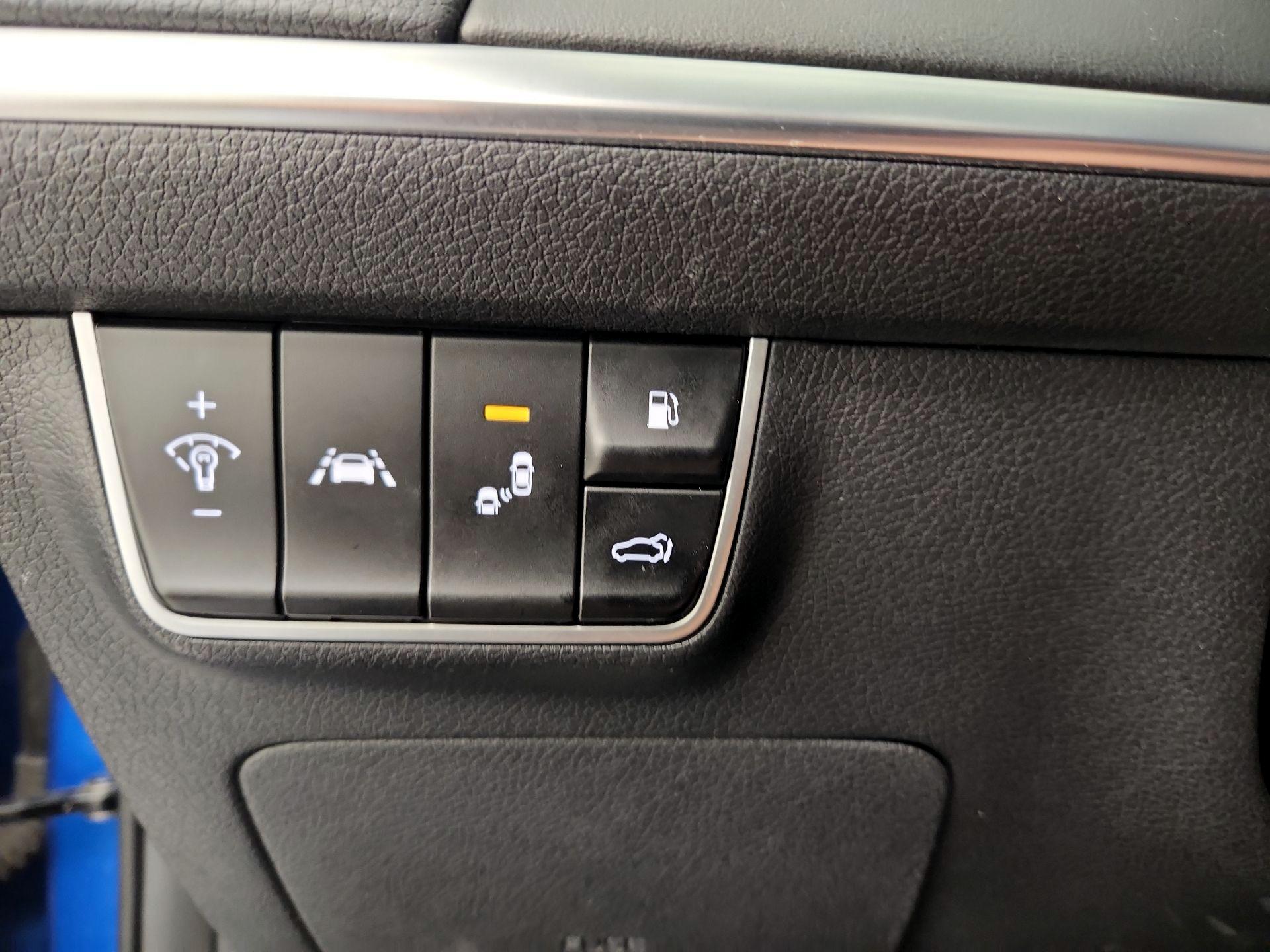 Thumbnail: 2019 Kia Stinger - 13