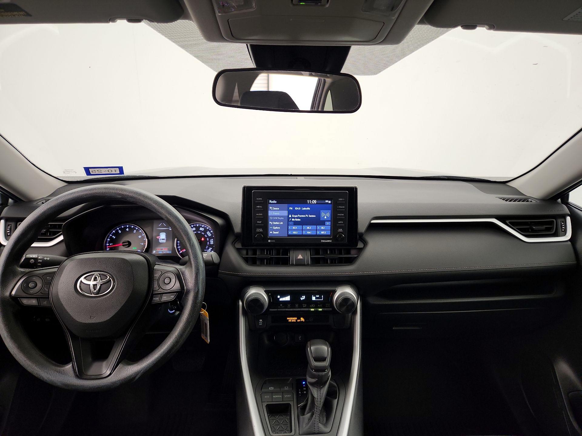 Thumbnail: 2021 Toyota RAV4 - 9