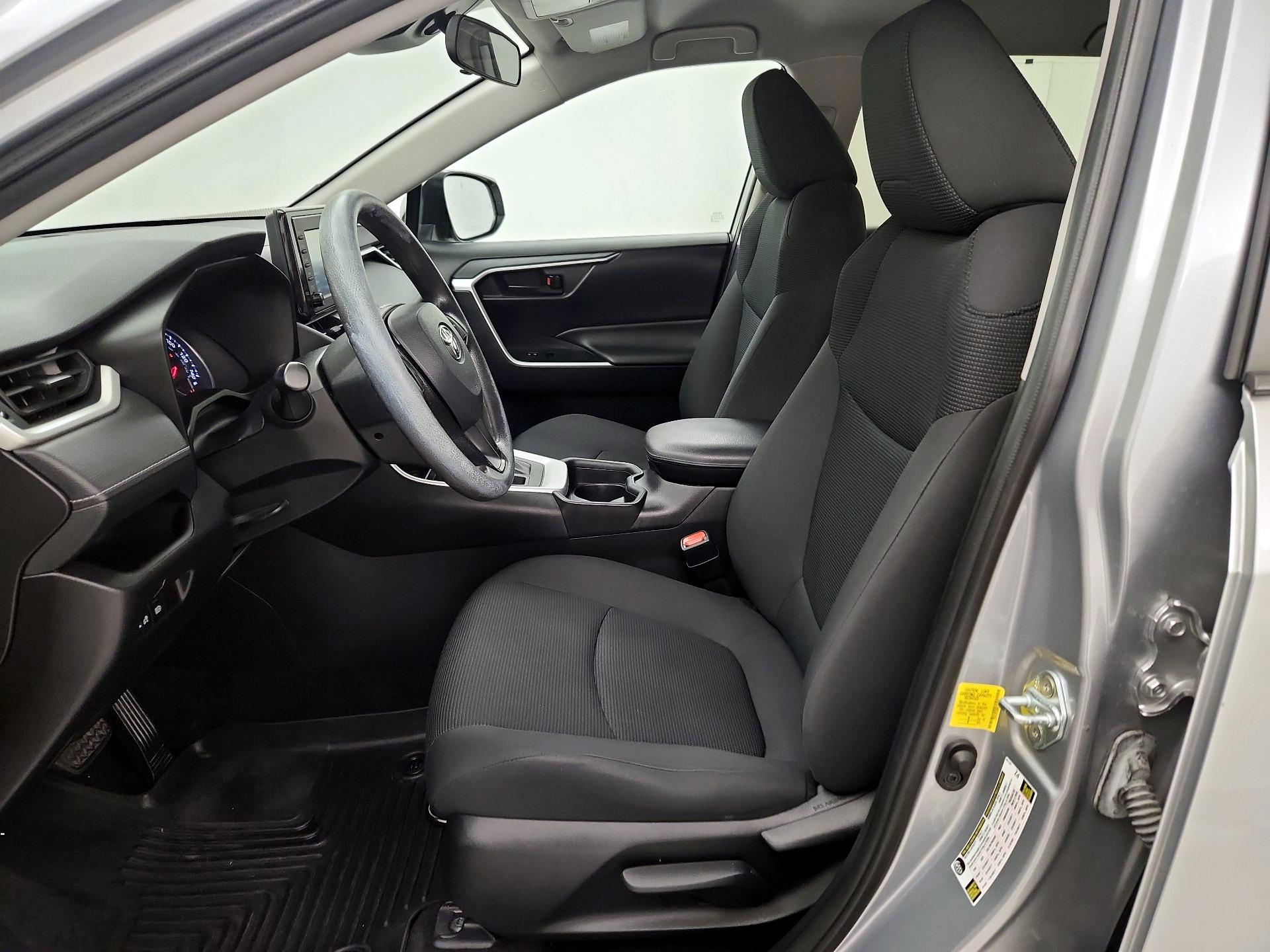 Thumbnail: 2021 Toyota RAV4 - 11