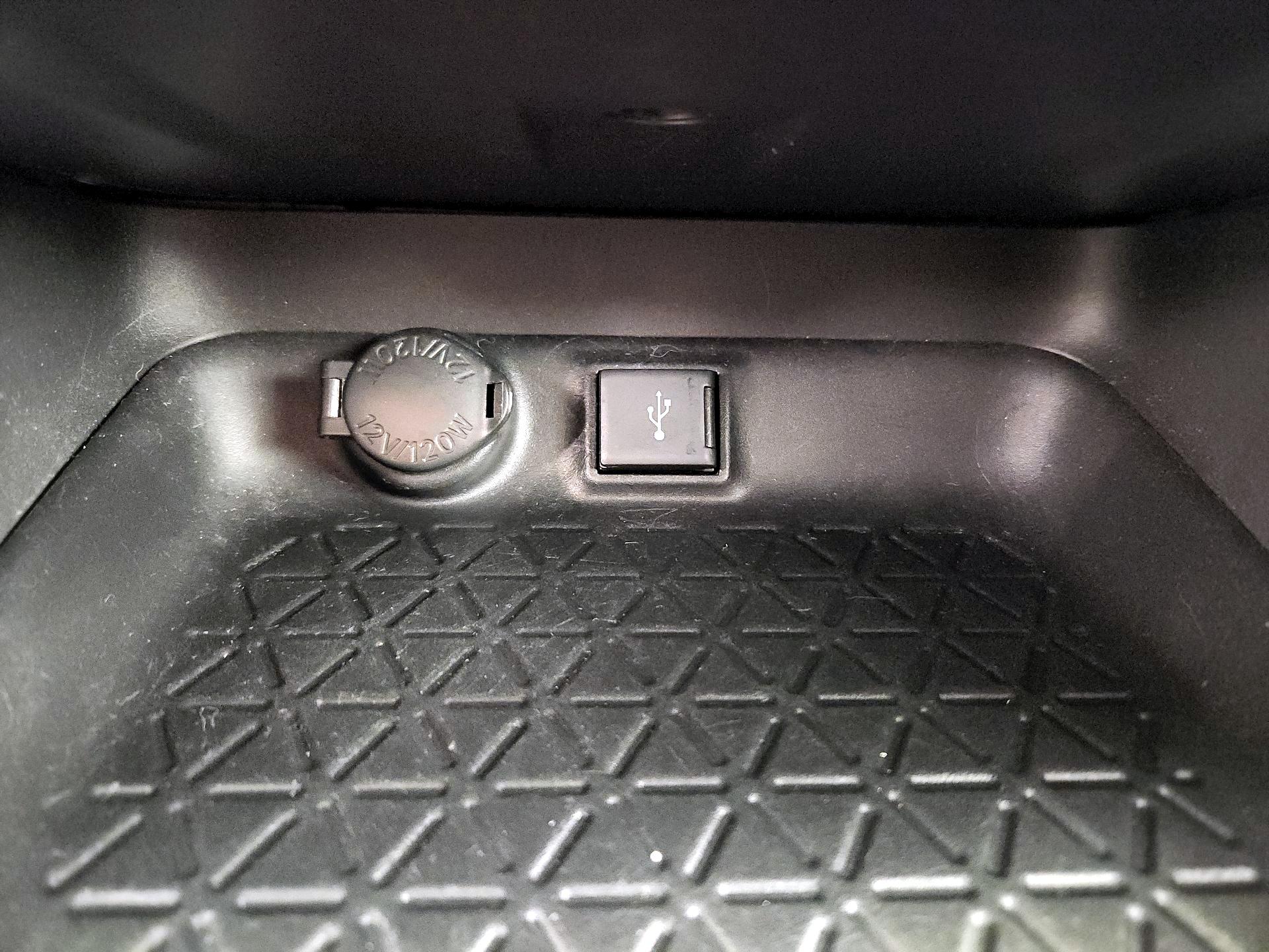 Thumbnail: 2021 Toyota RAV4 - 18