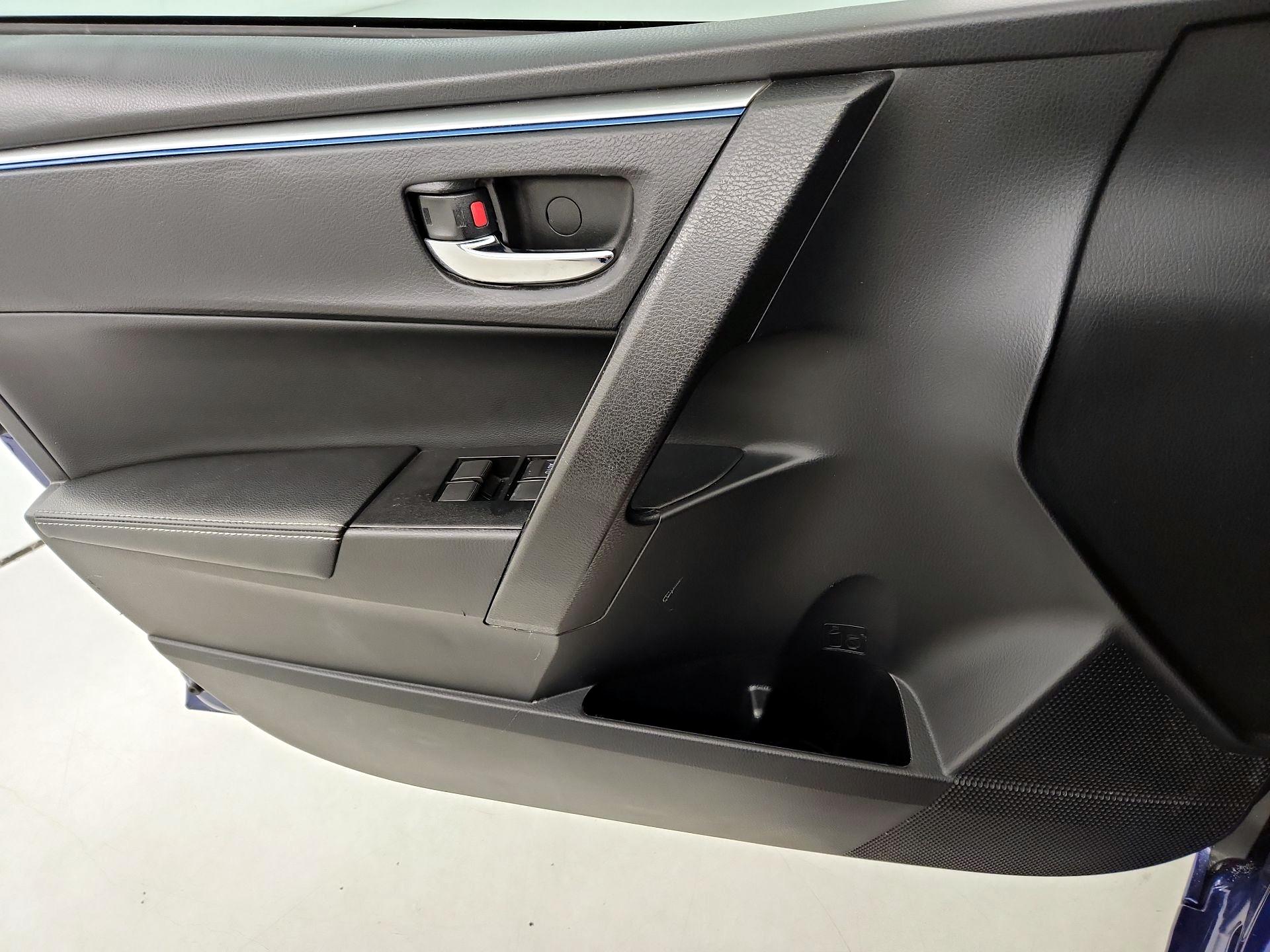 Thumbnail: 2016 Toyota Corolla - 12