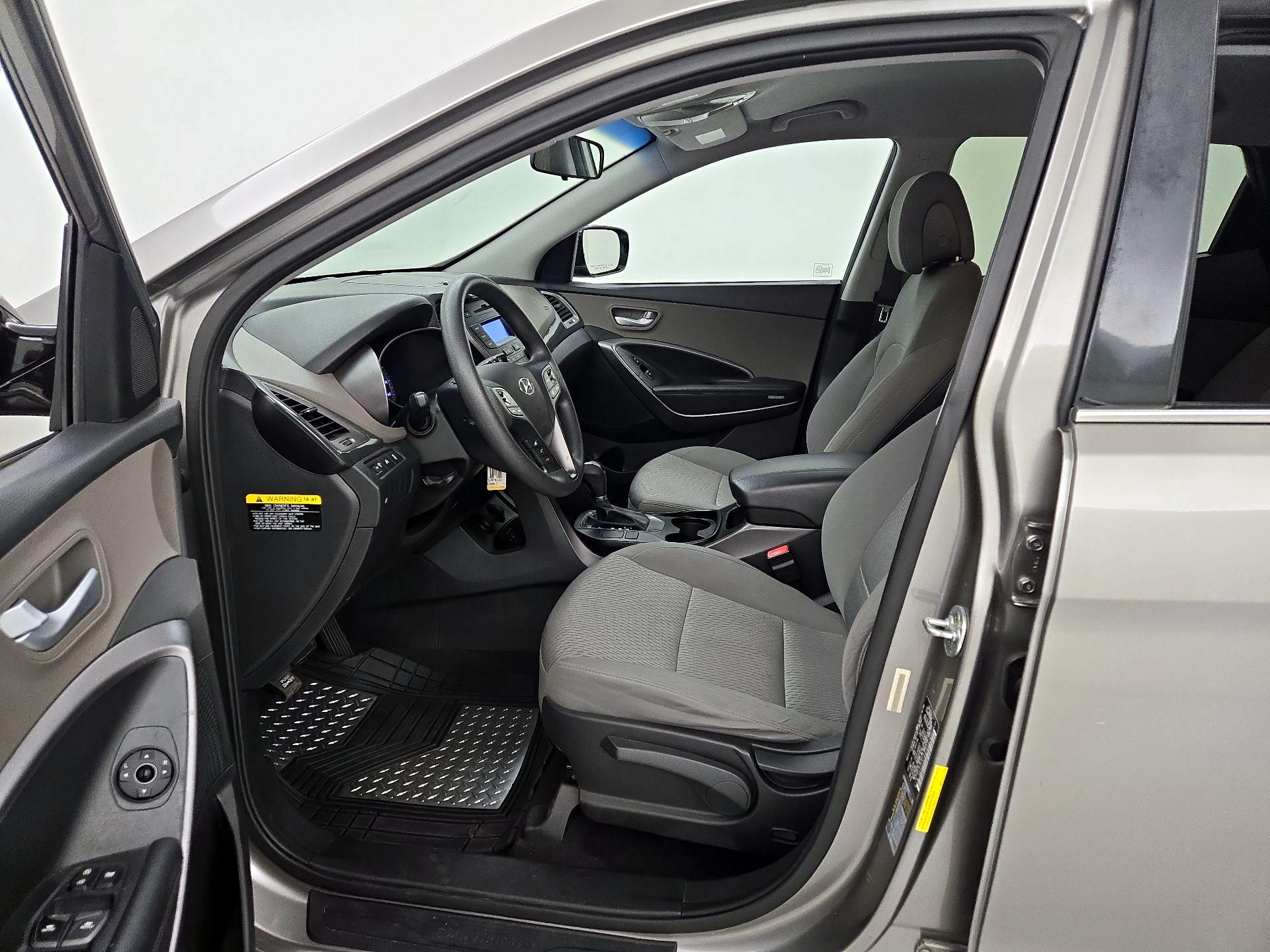 Thumbnail: 2015 Hyundai Santa Fe - 9