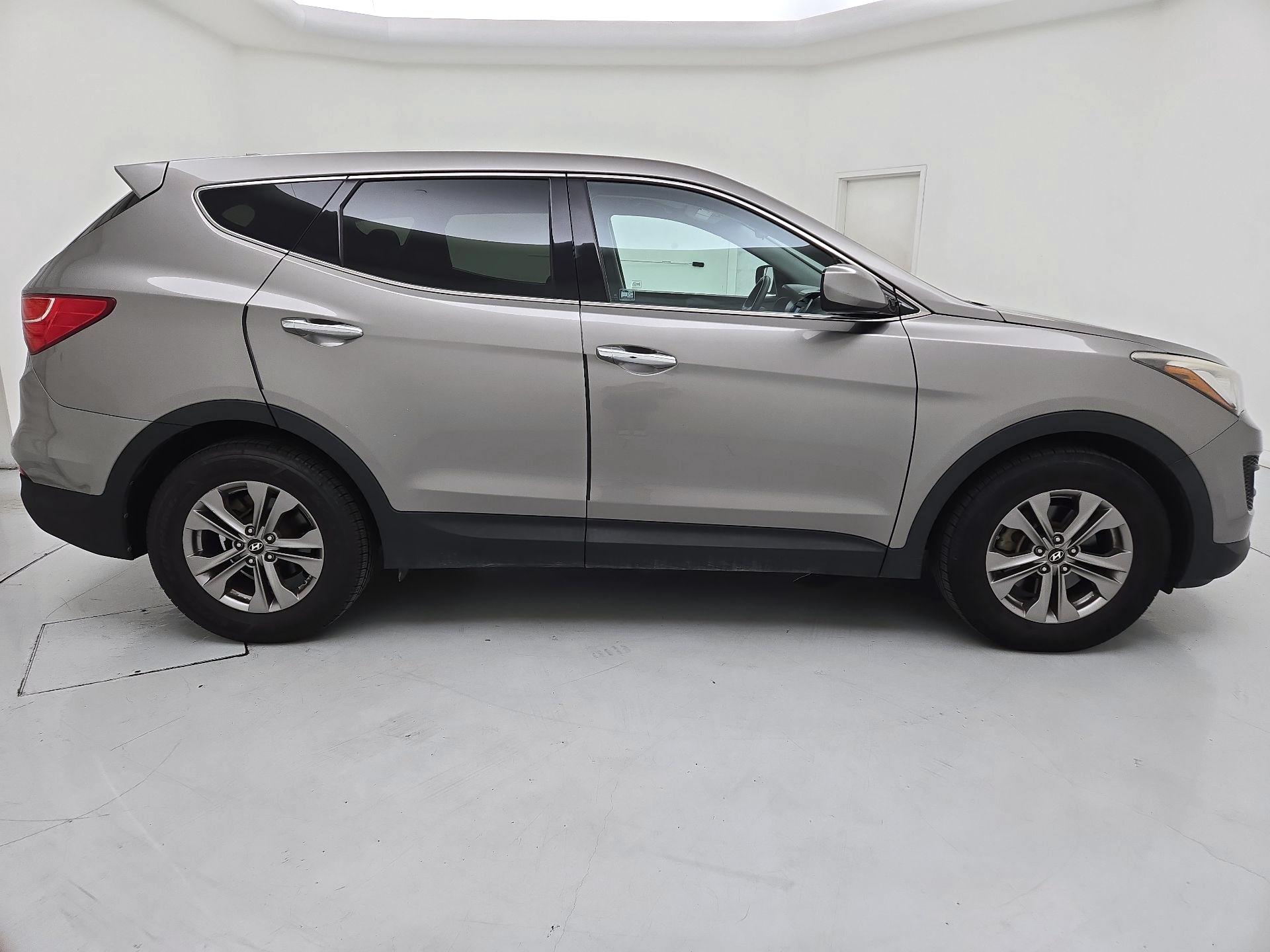 Thumbnail: 2015 Hyundai Santa Fe - 4