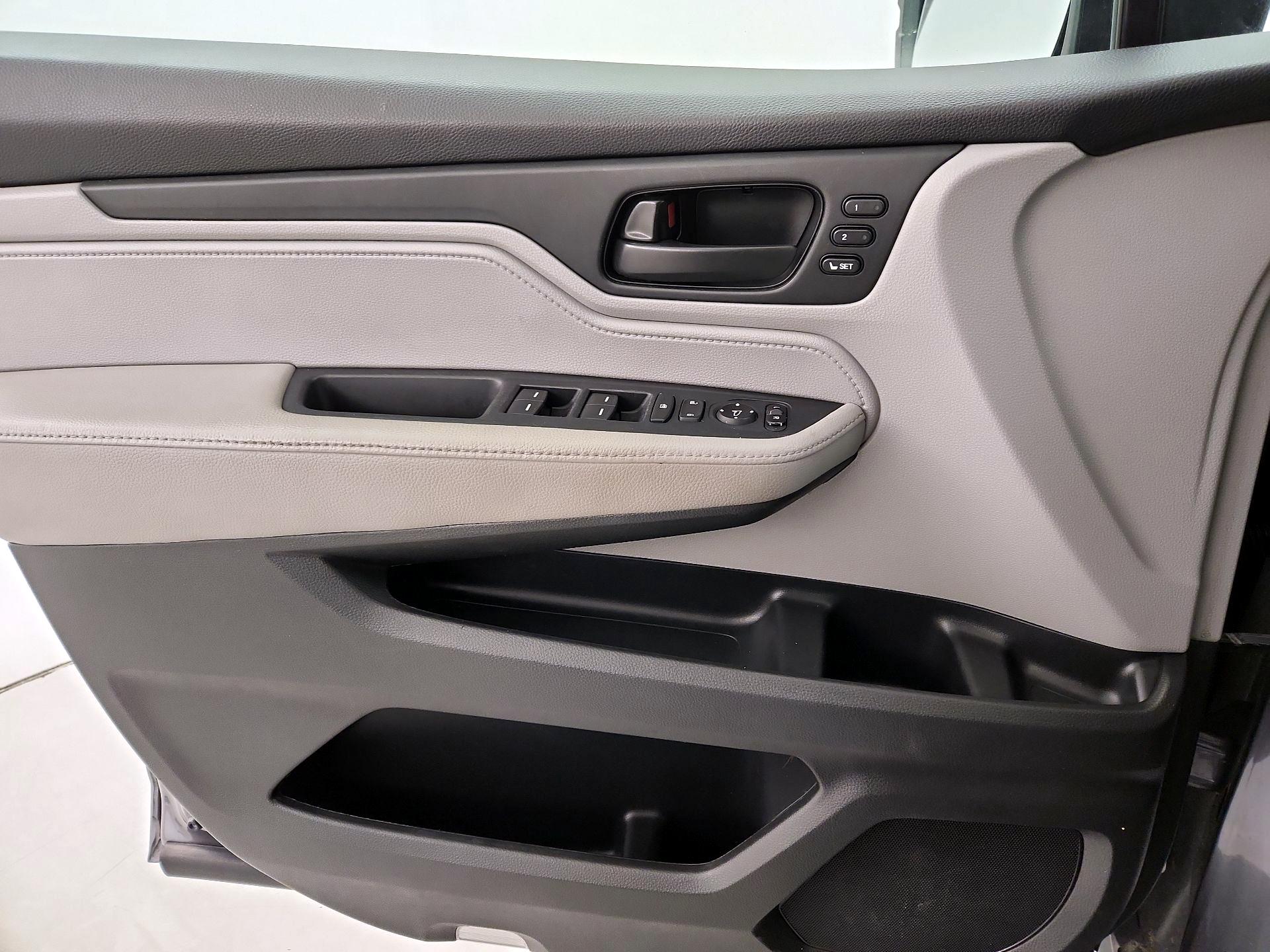 Thumbnail: 2019 Honda Odyssey - 12