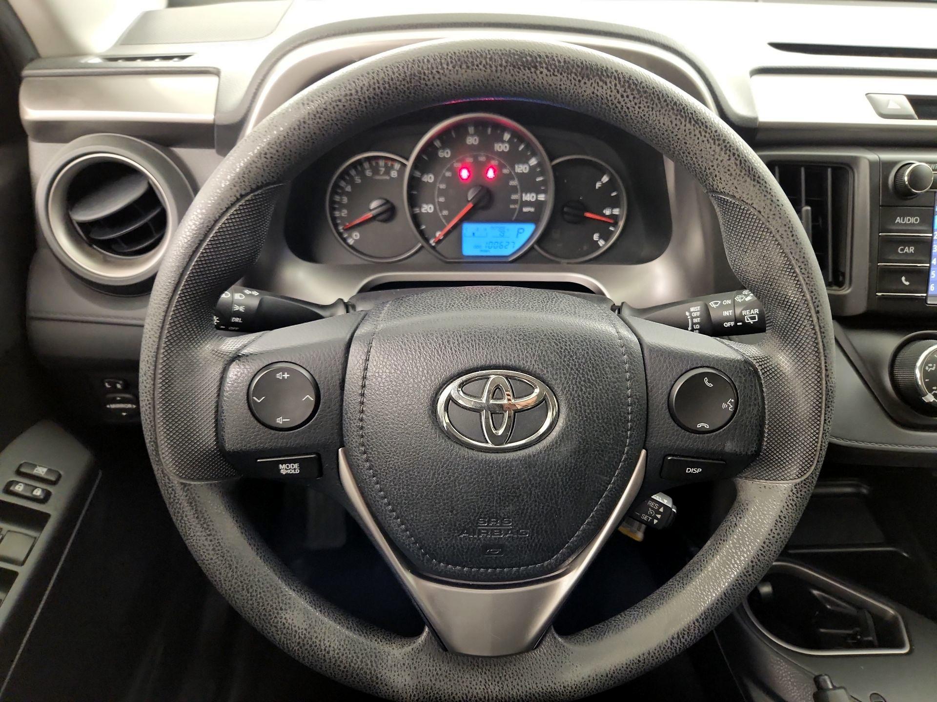 Thumbnail: 2016 Toyota RAV4 - 10