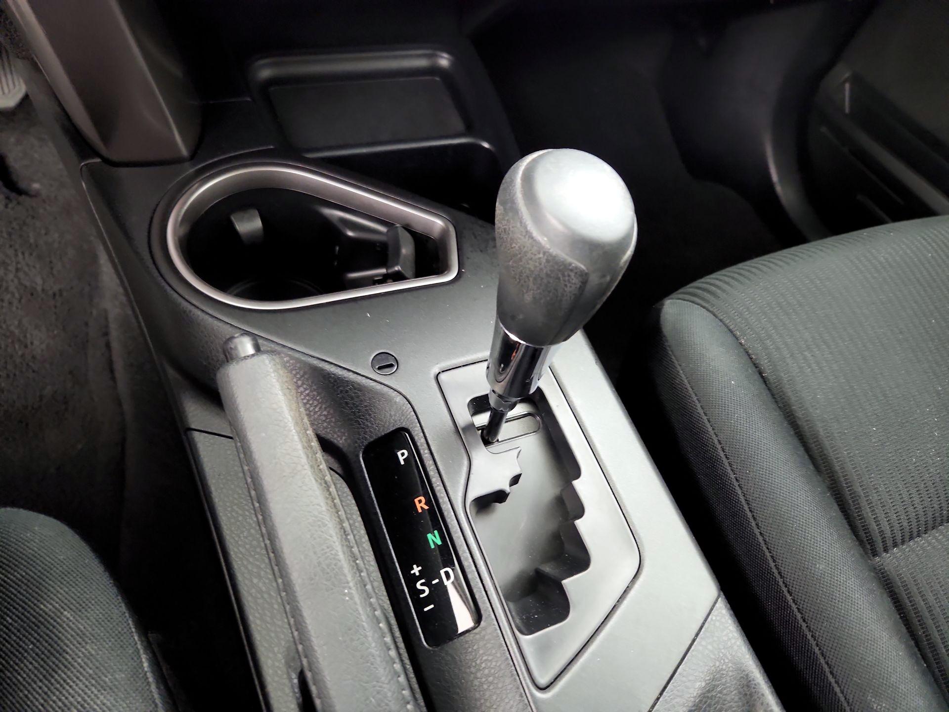 Thumbnail: 2016 Toyota RAV4 - 17