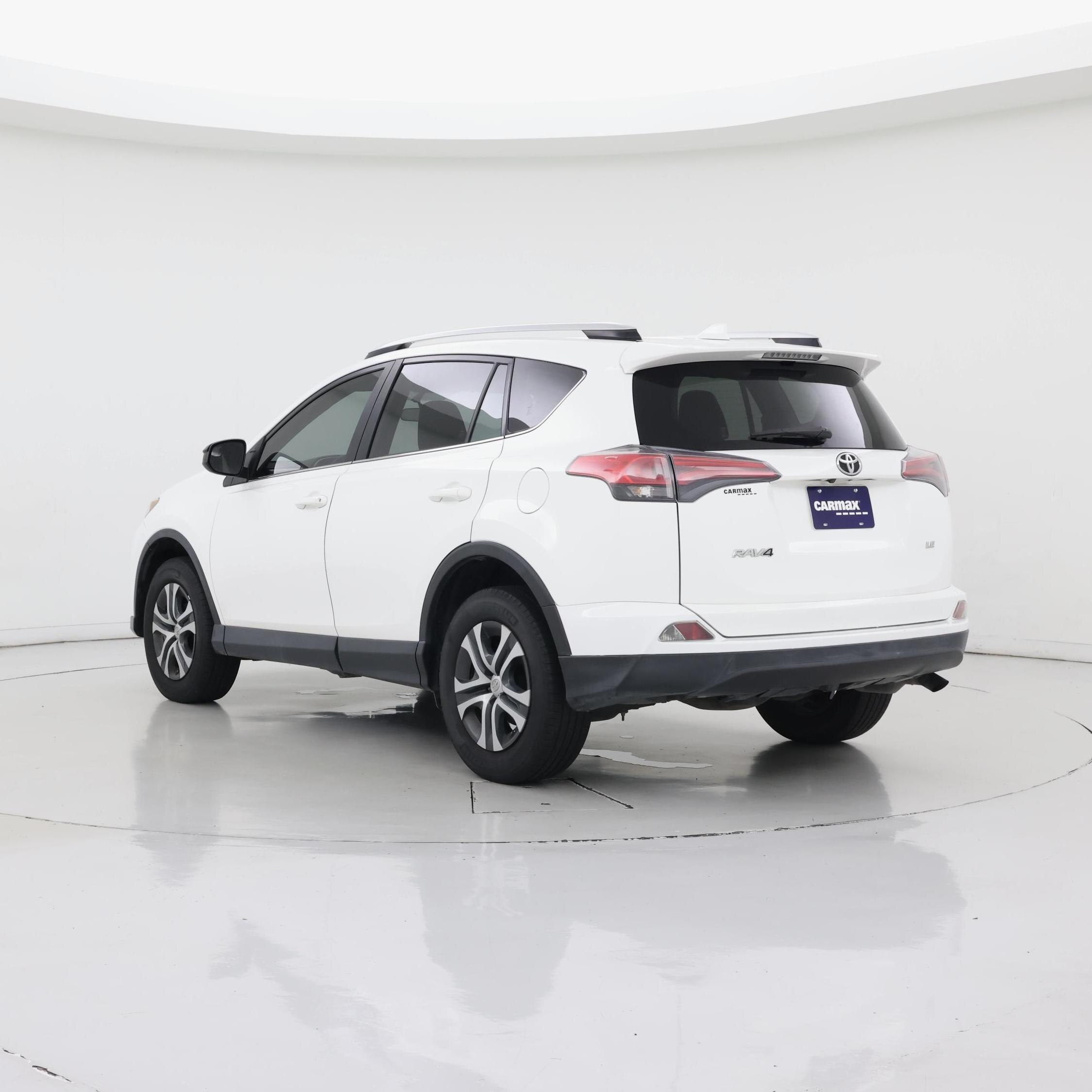 Thumbnail: 2016 Toyota RAV4 - 2