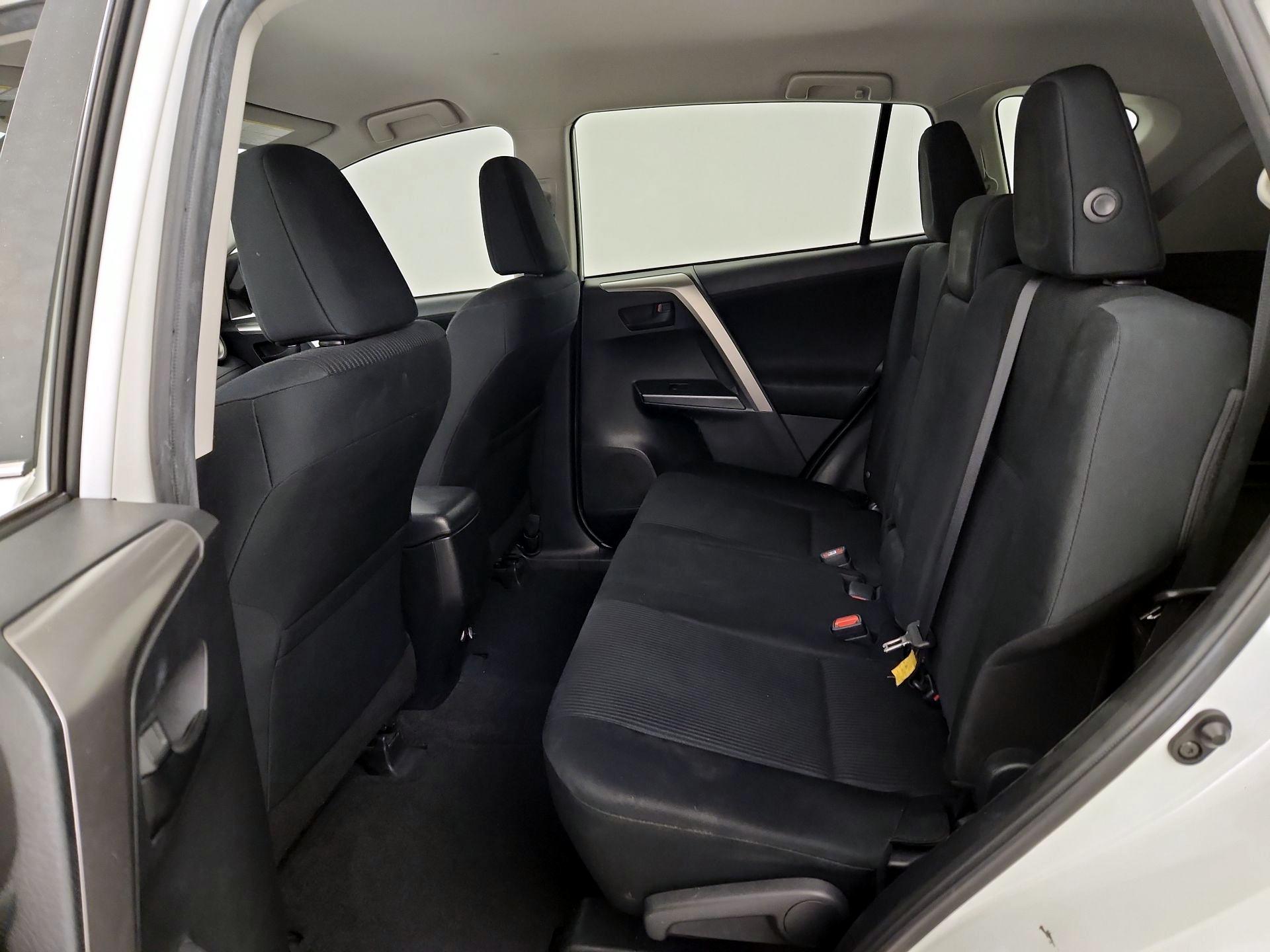 Thumbnail: 2016 Toyota RAV4 - 19